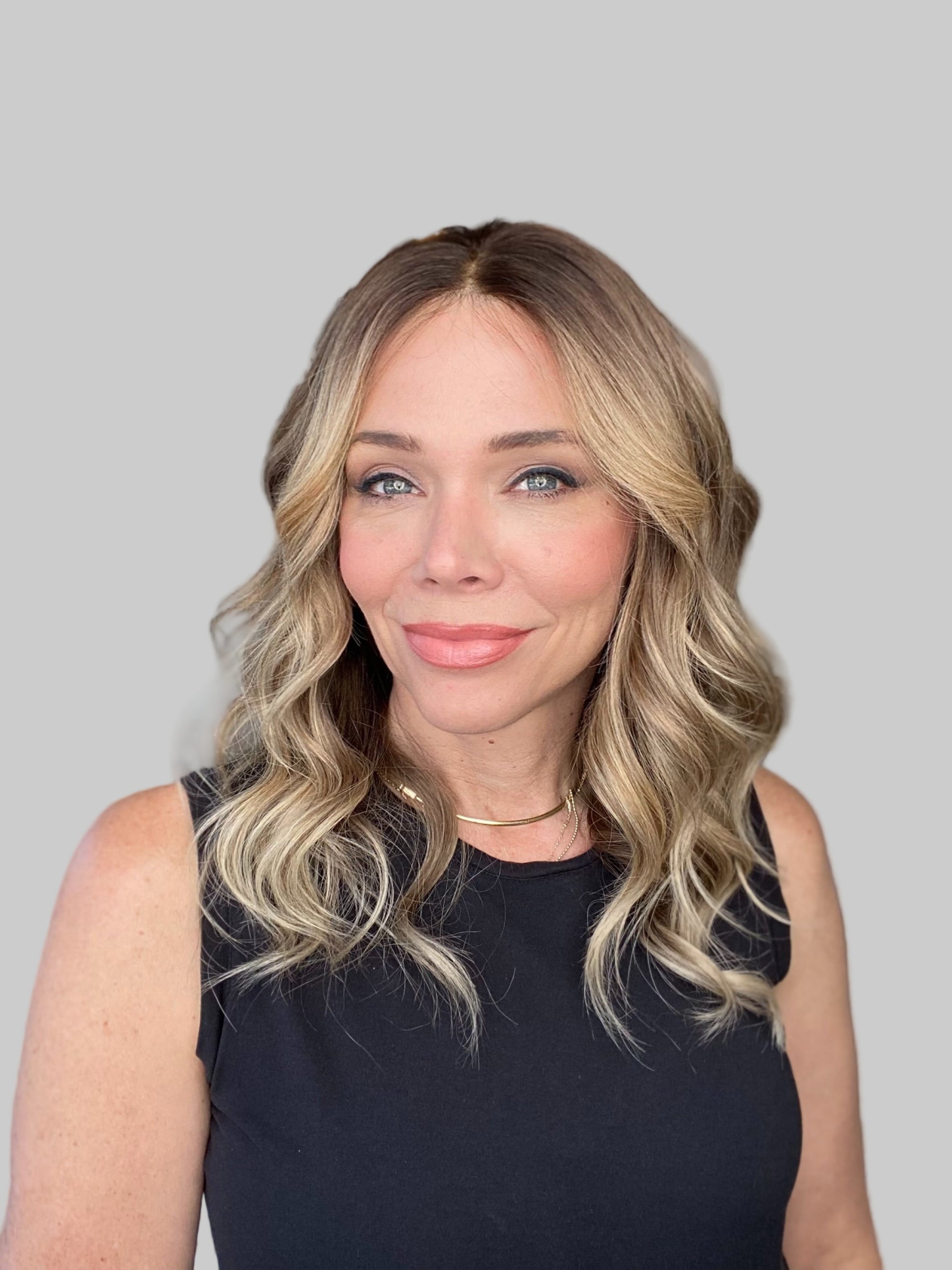 # G-8493 GARDEAUX DELUXE HAND TIED MONO TOP WIG (MEDIUM CAP)