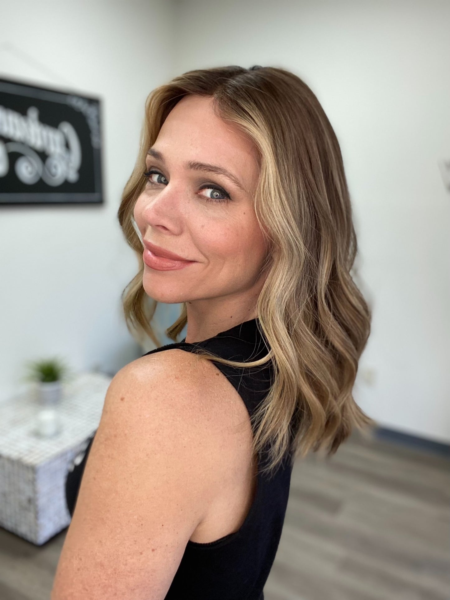 # 8742 GARDEAUX DELUXE LACE TOP WIG (SMALL CAP)