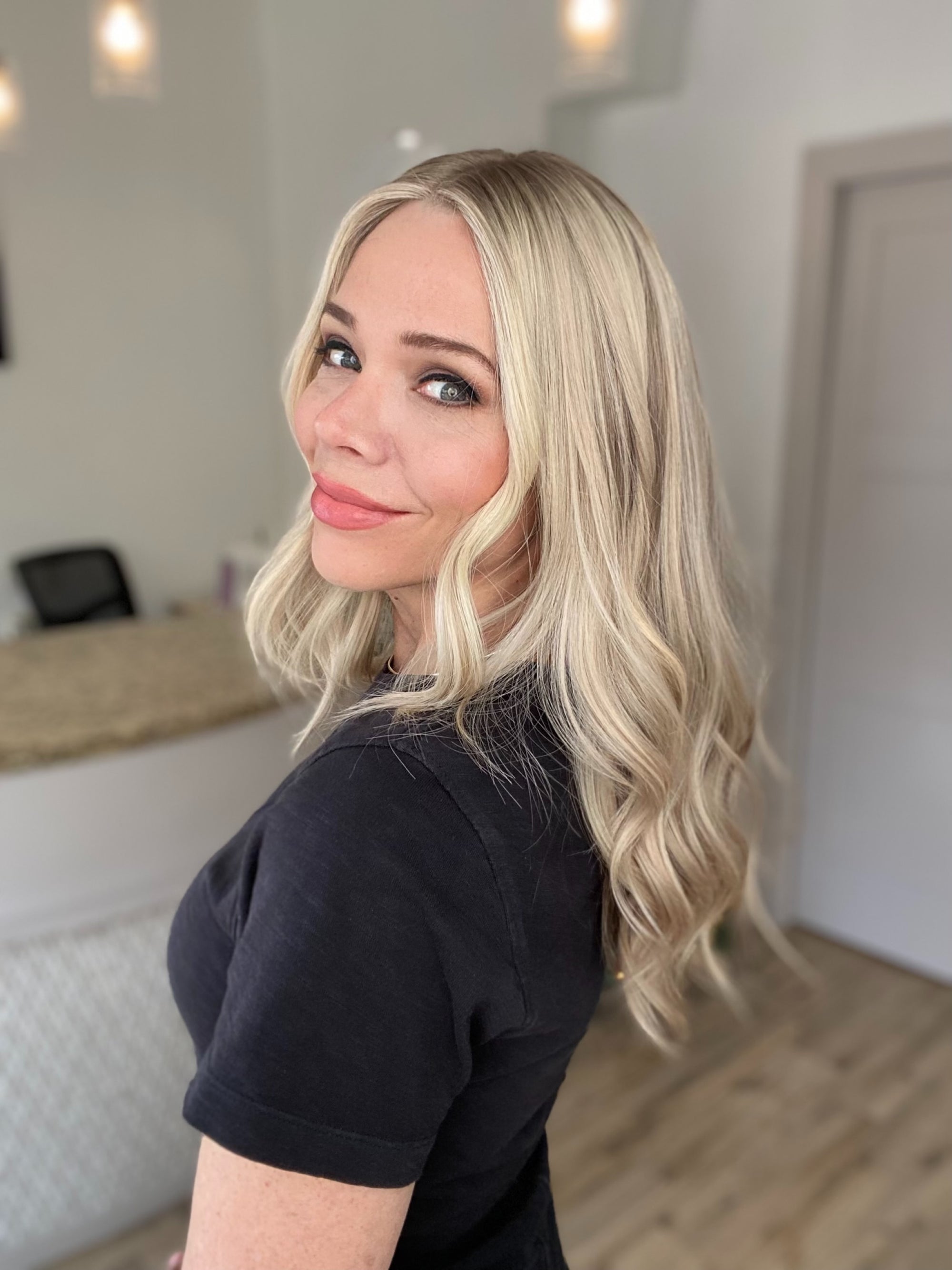 # 8599 GARDEAUX DELUXE HAND TIED CONTOUR CAP WIG (MEDIUM CAP)