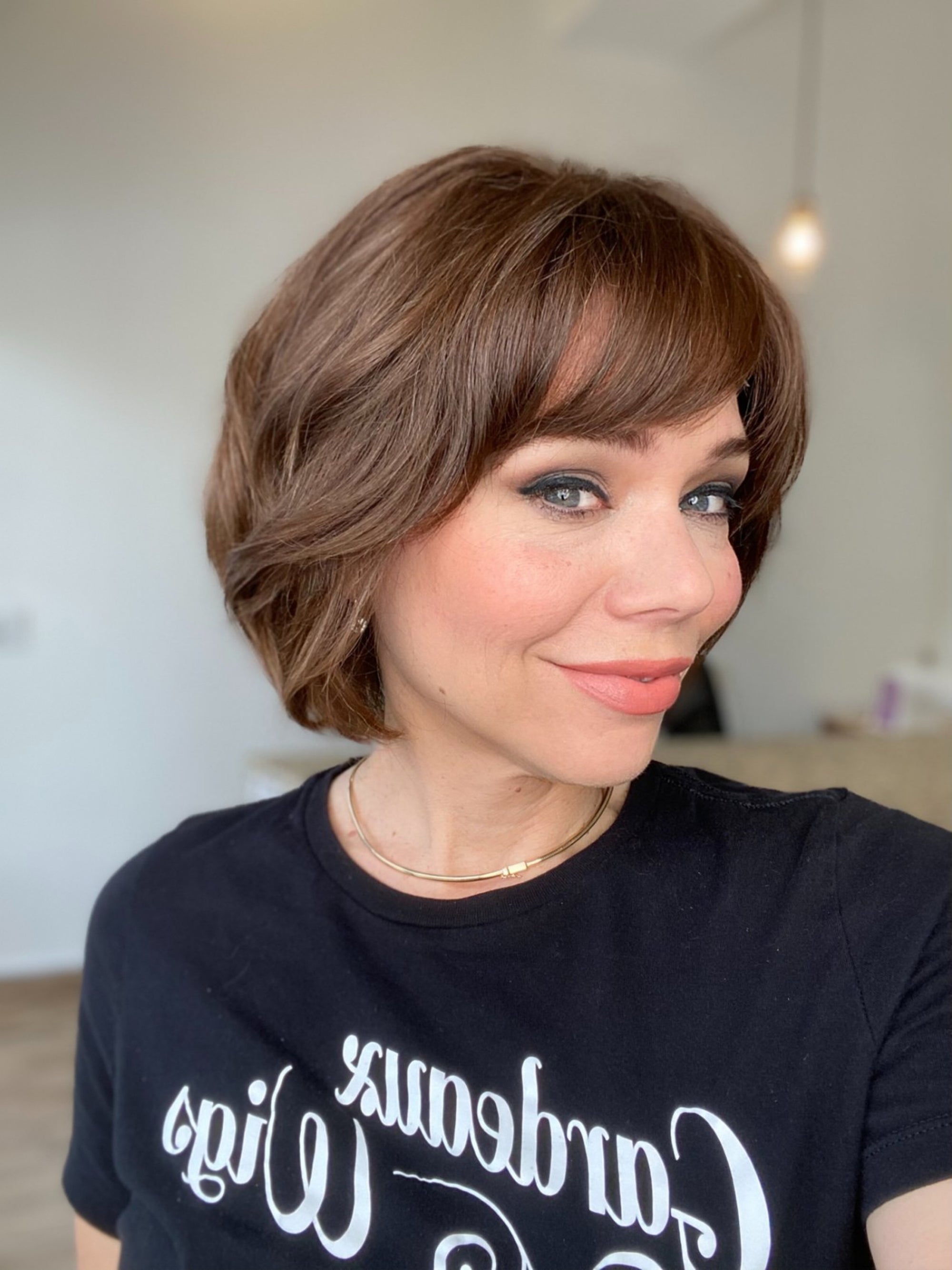 # 7845 GARDEAUX DELUXE HAND TIED MONO TOP WIG (MEDIUM CAP)