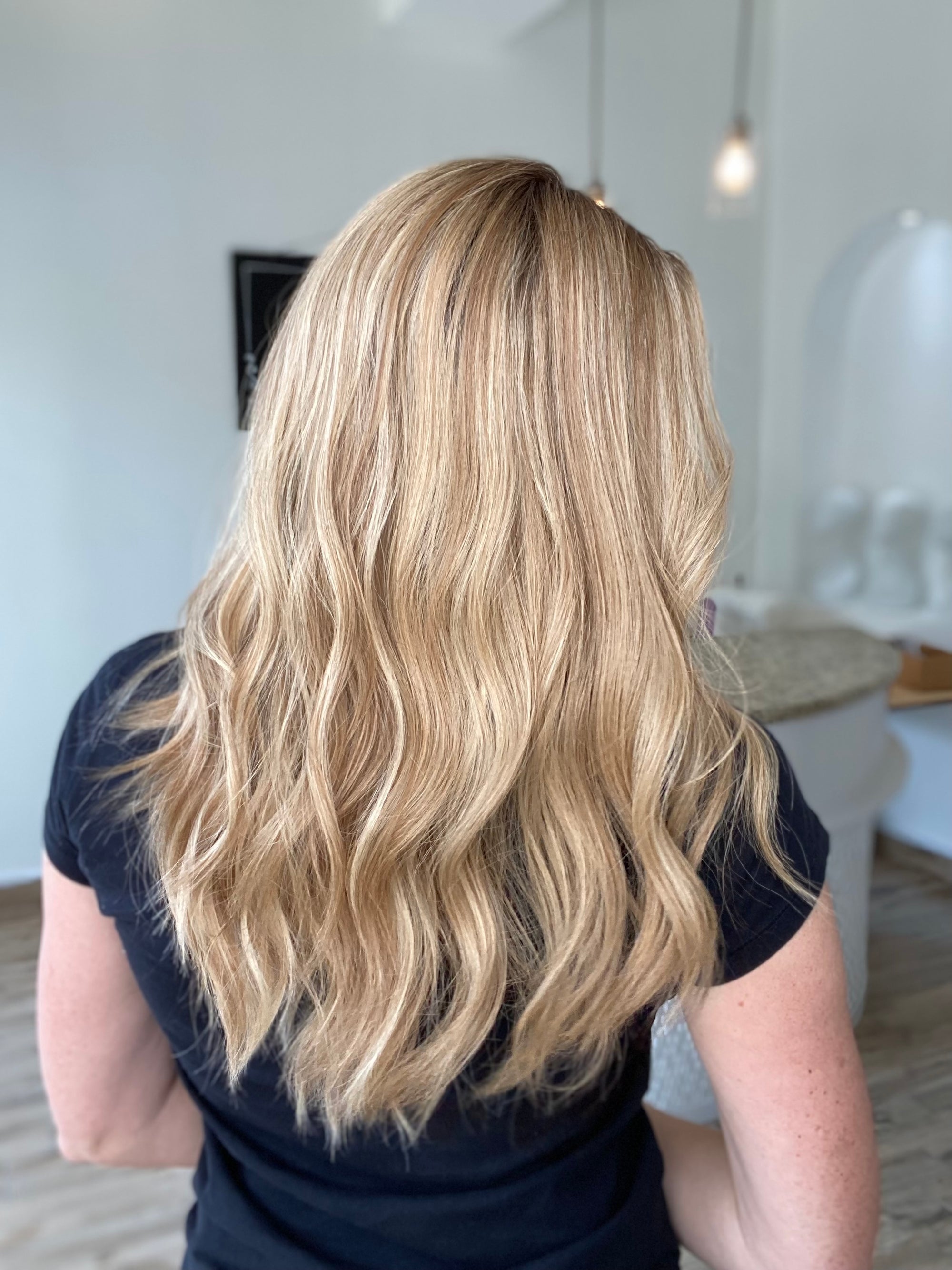 STOCK # JL-357.14 GARDEAUX DELUXE LACE TOP WIG (MEDIUM CAP)