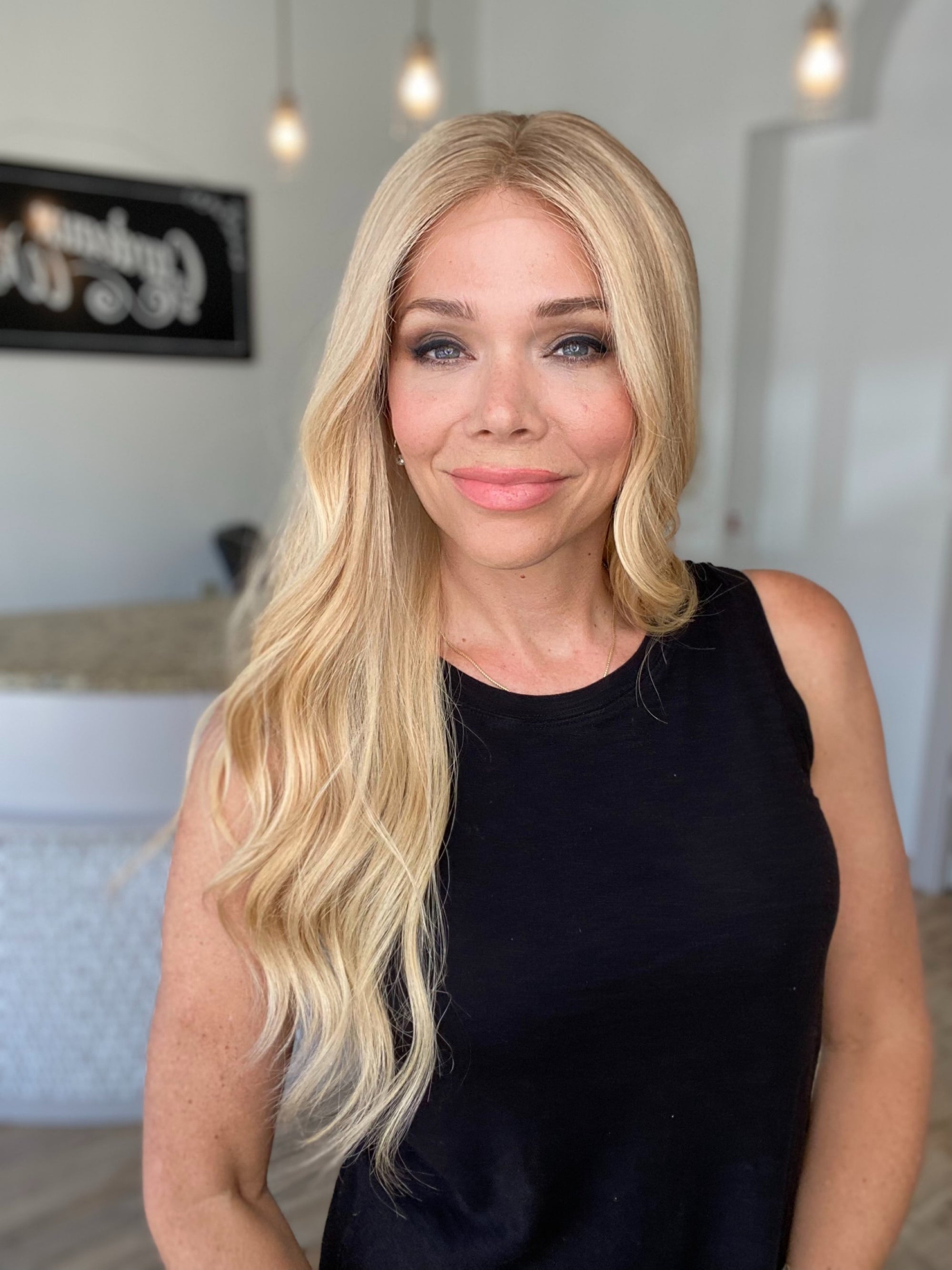 STOCK # JS346 GARDEAUX DELUXE HAND TIED, SILICONE LINED WIG (MEDIUM CAP)