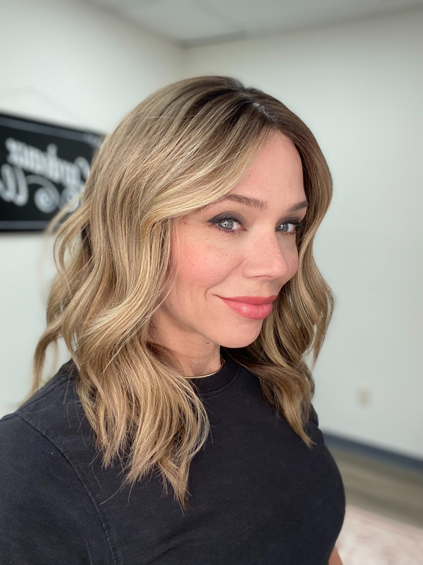# 8749 GARDEAUX DELUXE HAND TIED MONO TOP WIG (MEDIUM CAP)