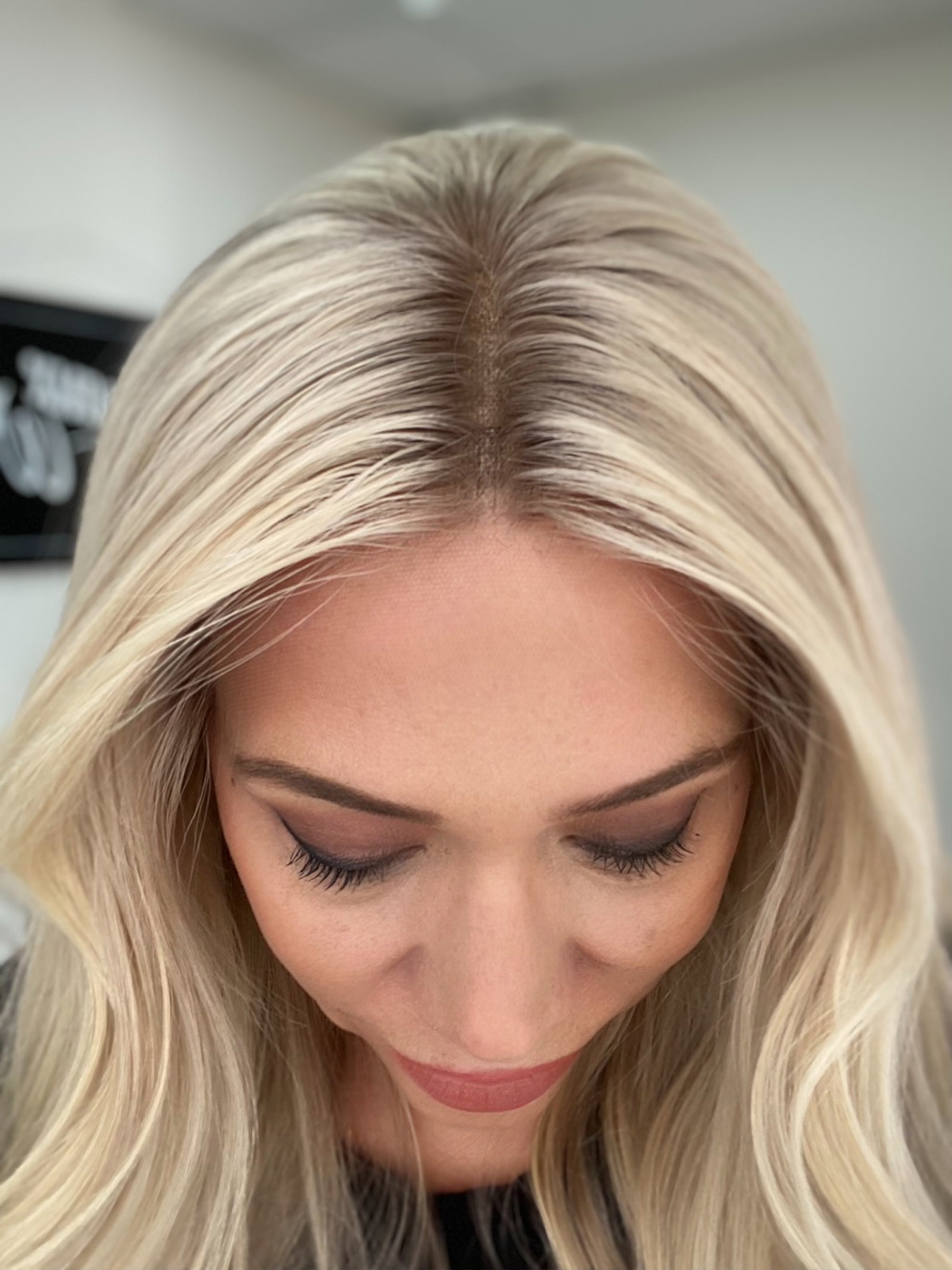 # 8728 GARDEAUX DELUXE HAND TIED MONO TOP WIG (MEDIUM CAP)