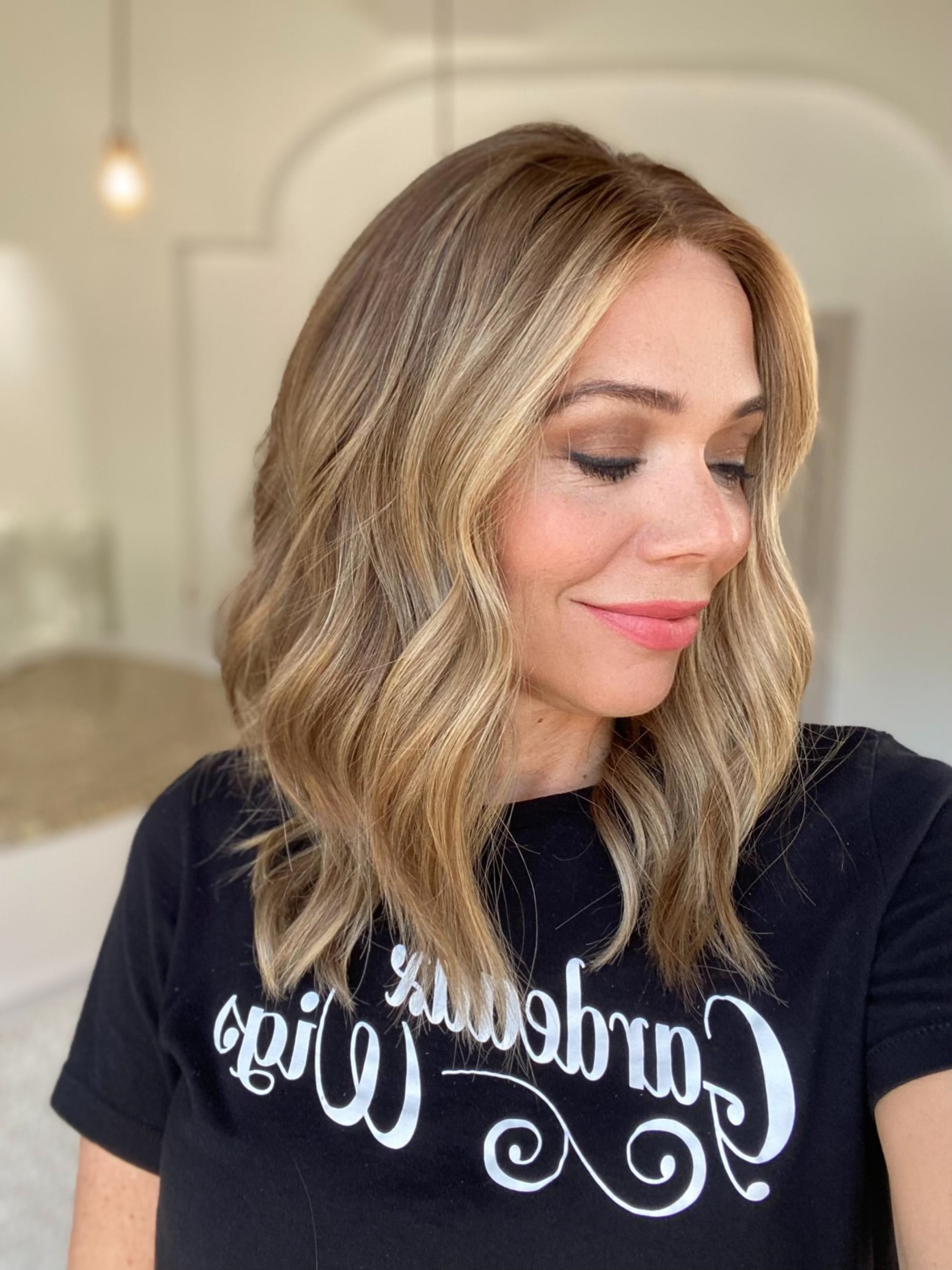 # 8011 GARDEAUX DELUXE HAND TIED SILICONE LINED WIG (MEDIUM CAP)