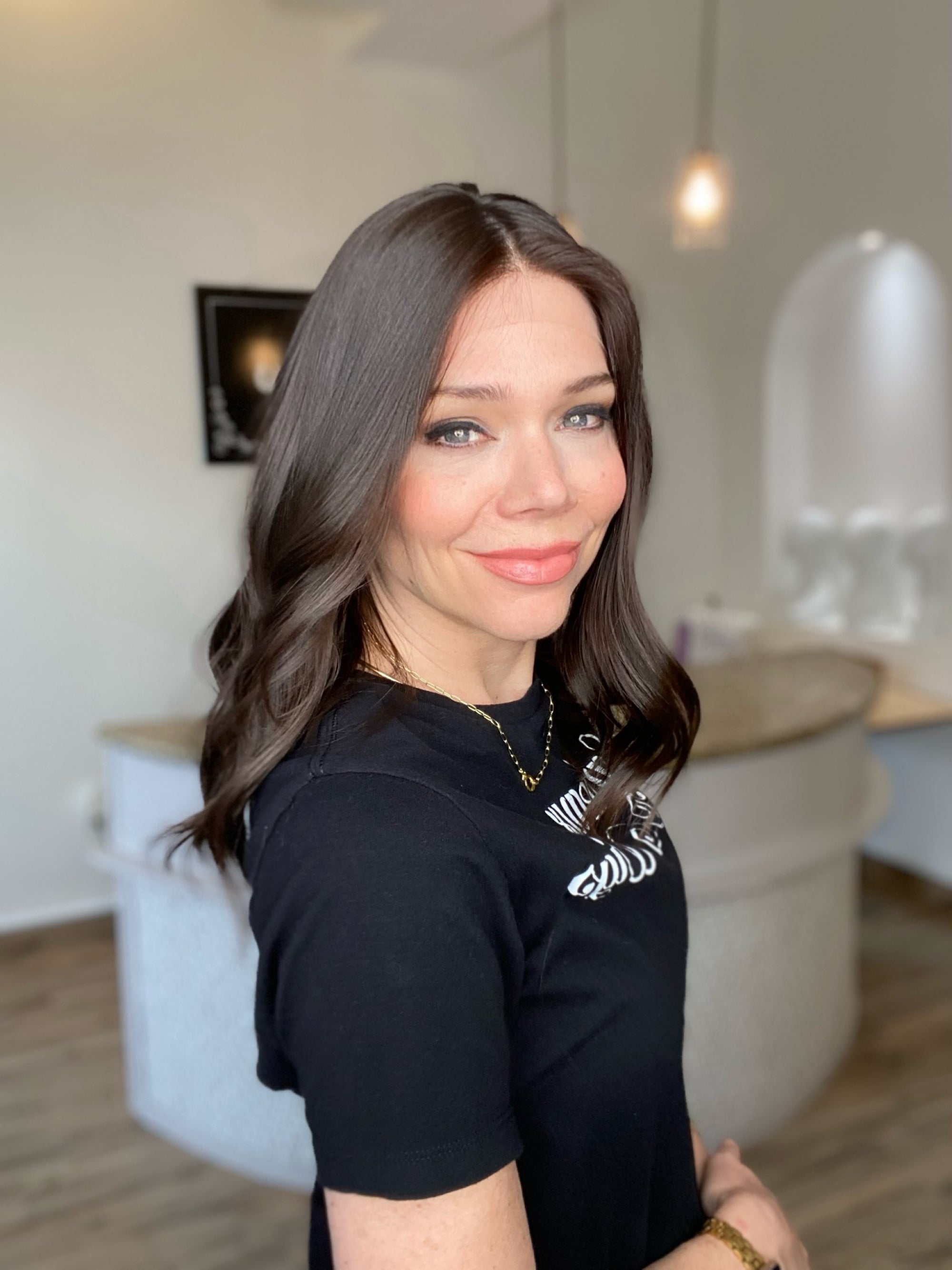 JS309 GARDEAUX DELUXE SILK TOP LACE FRONT WIG (MEDIUM CAP)