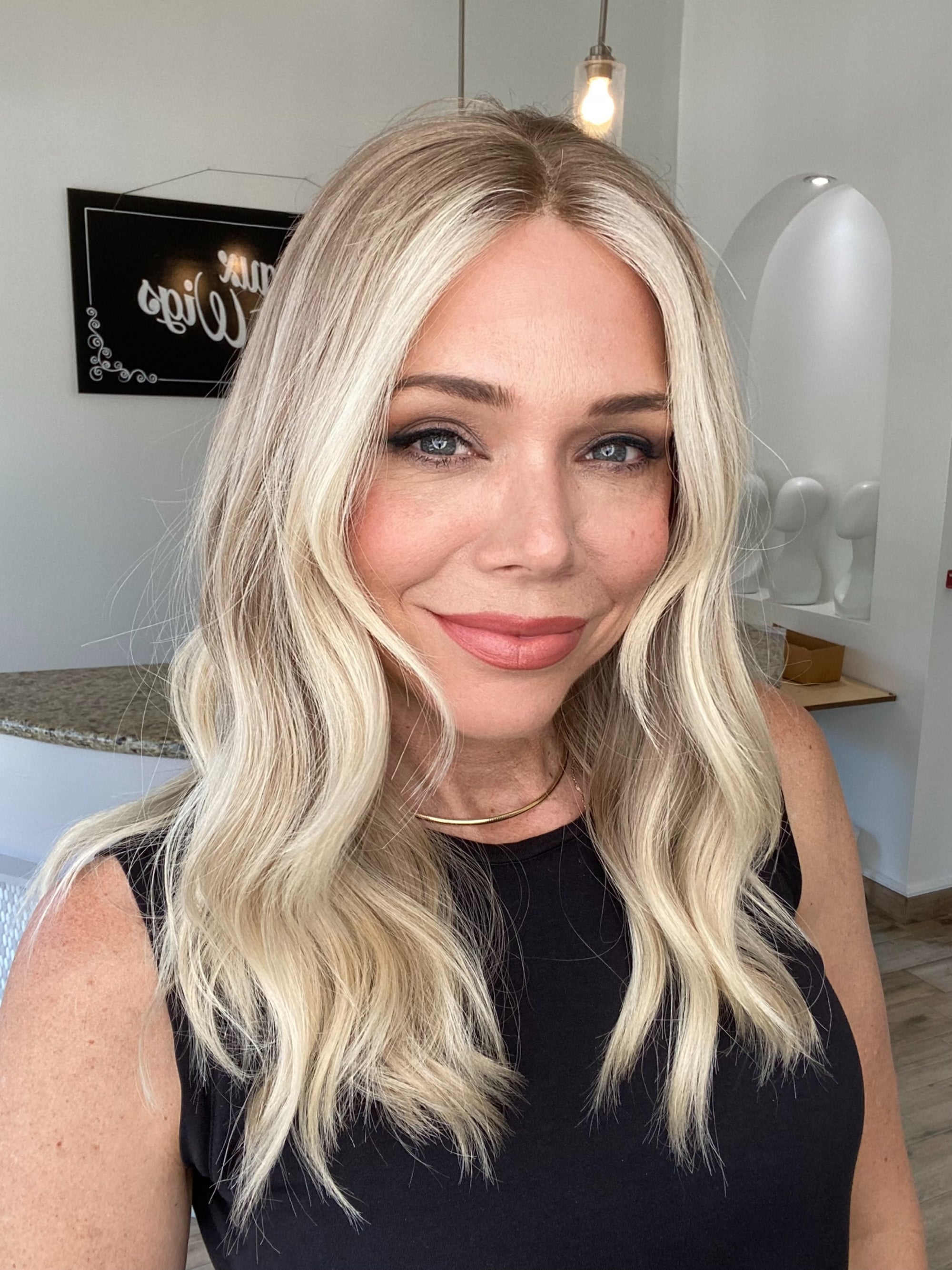 # 8482 GARDEAUX DELUXE LACE TOP WIG (MEDIUM CAP)
