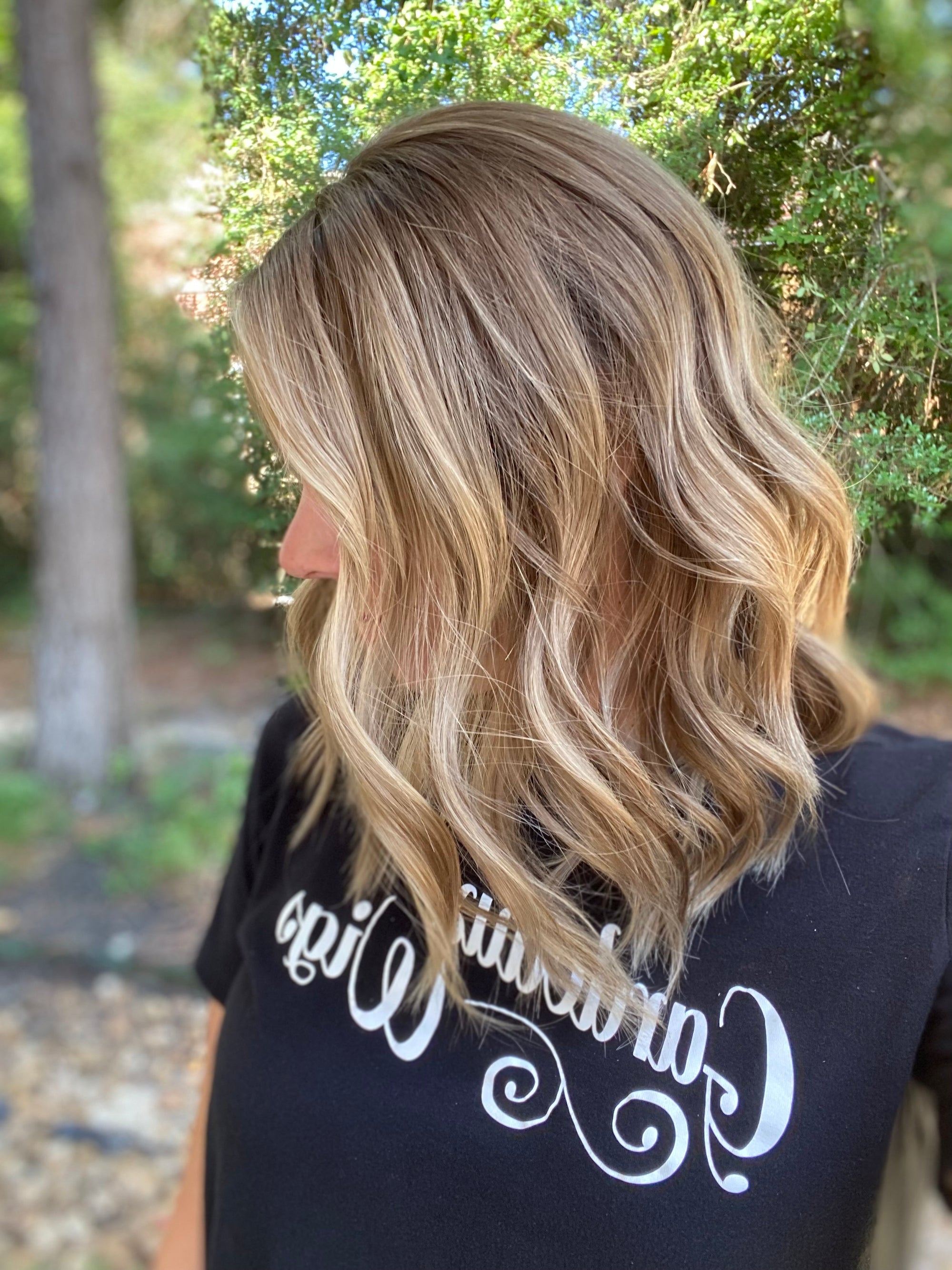 # 8011 GARDEAUX DELUXE HAND TIED SILICONE LINED WIG (MEDIUM CAP)