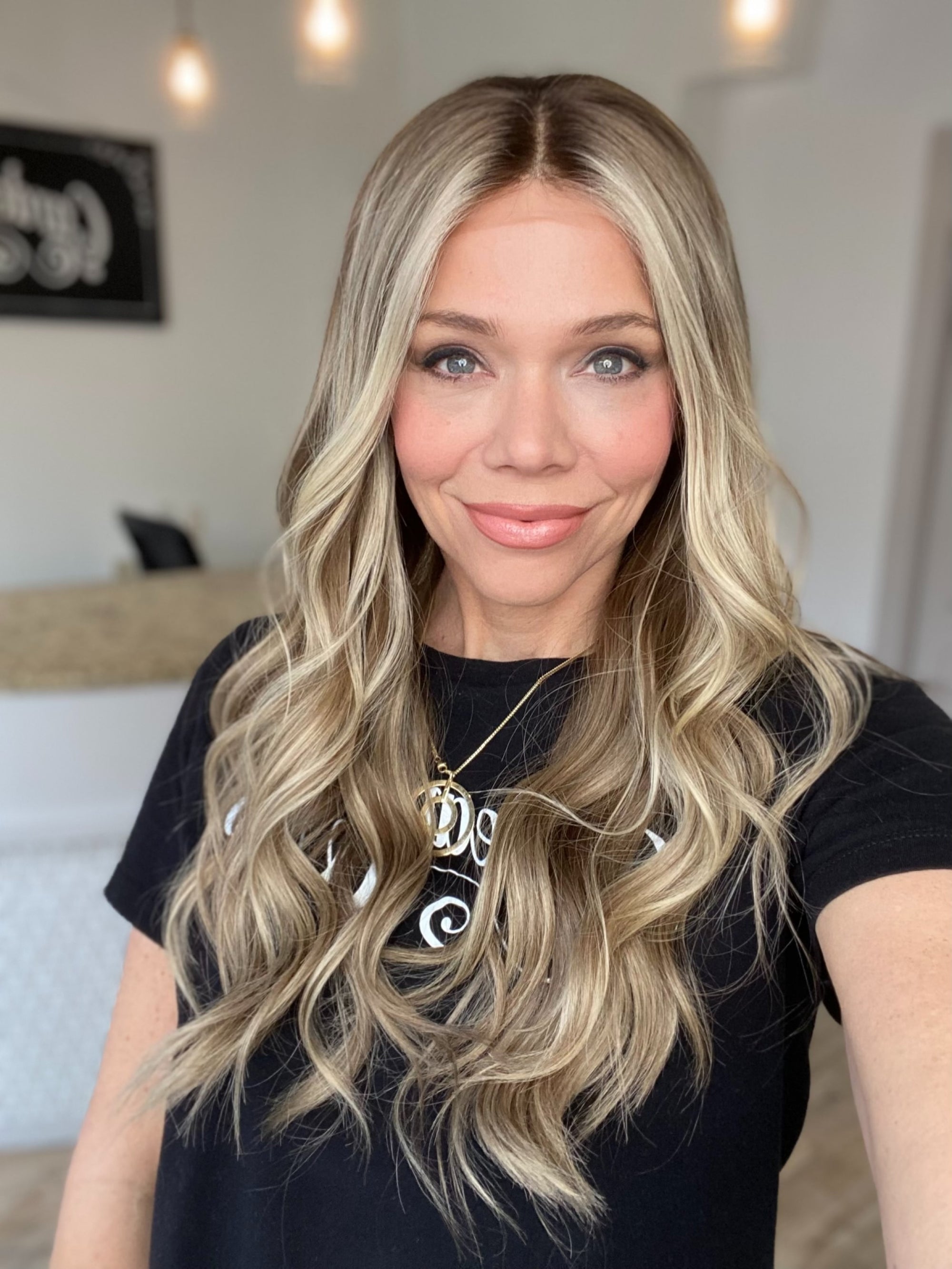 # G-8117 GARDEAUX DELUXE HAND TIED, SILICONE LINED GRIPPER WIG (MEDIUM CAP)