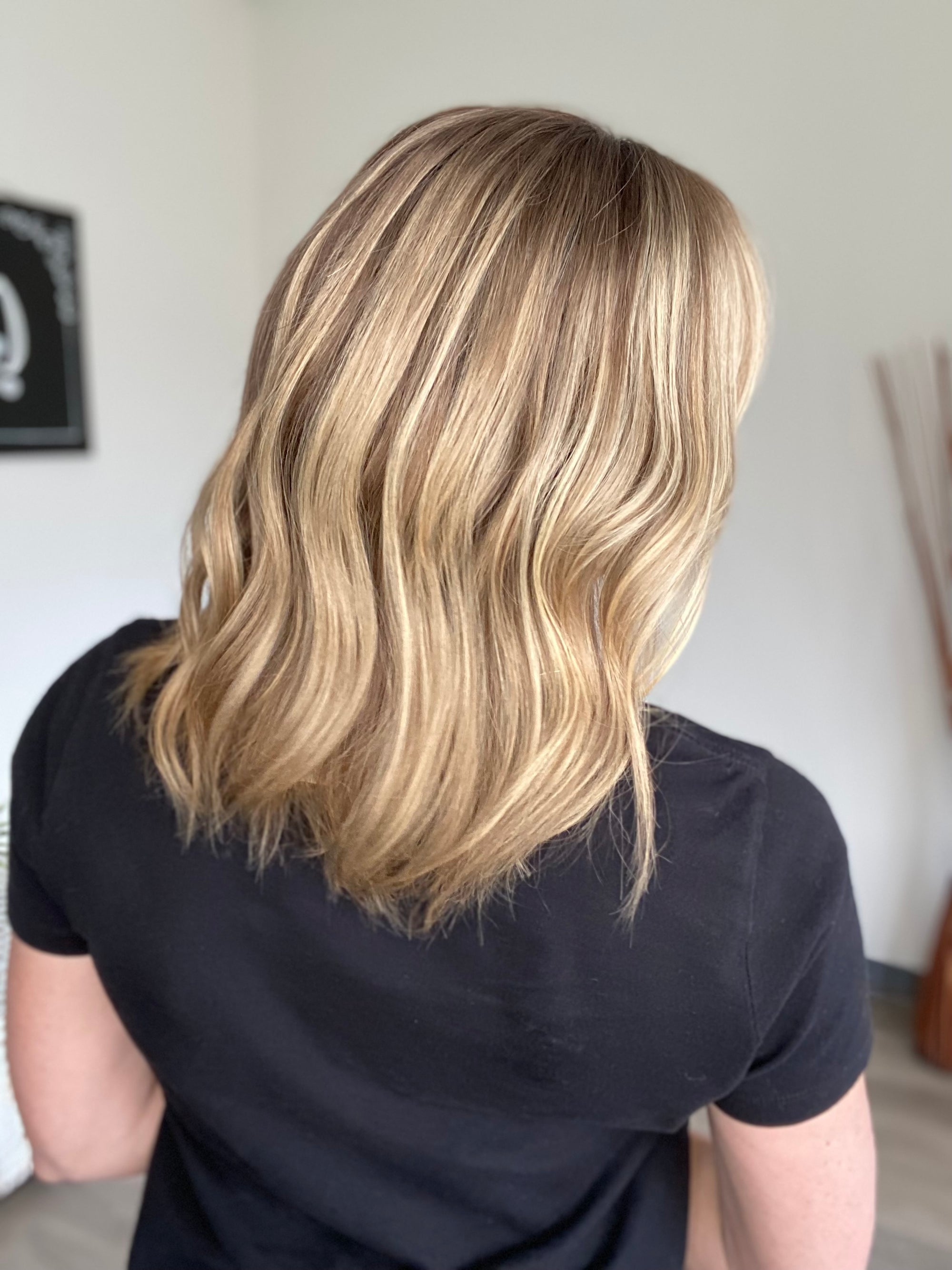 # 8682 GARDEAUX DELUXE HAND TIED DOUBLE MONO TOP WIG (MEDIUM CAP)