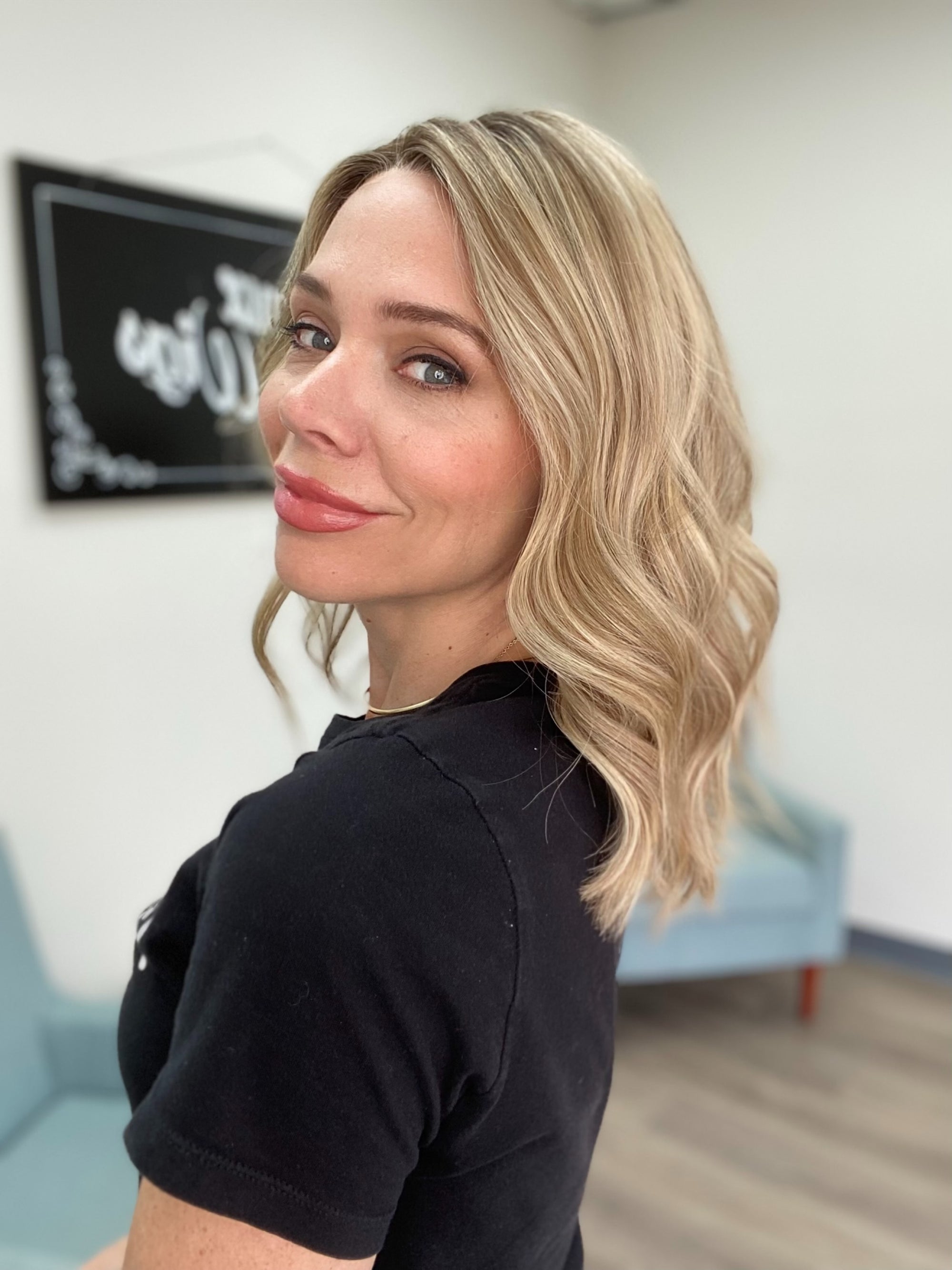 STOCK # JL6-325.10 GARDEAUX DELUXE HAND TIED MONO TOP WIG