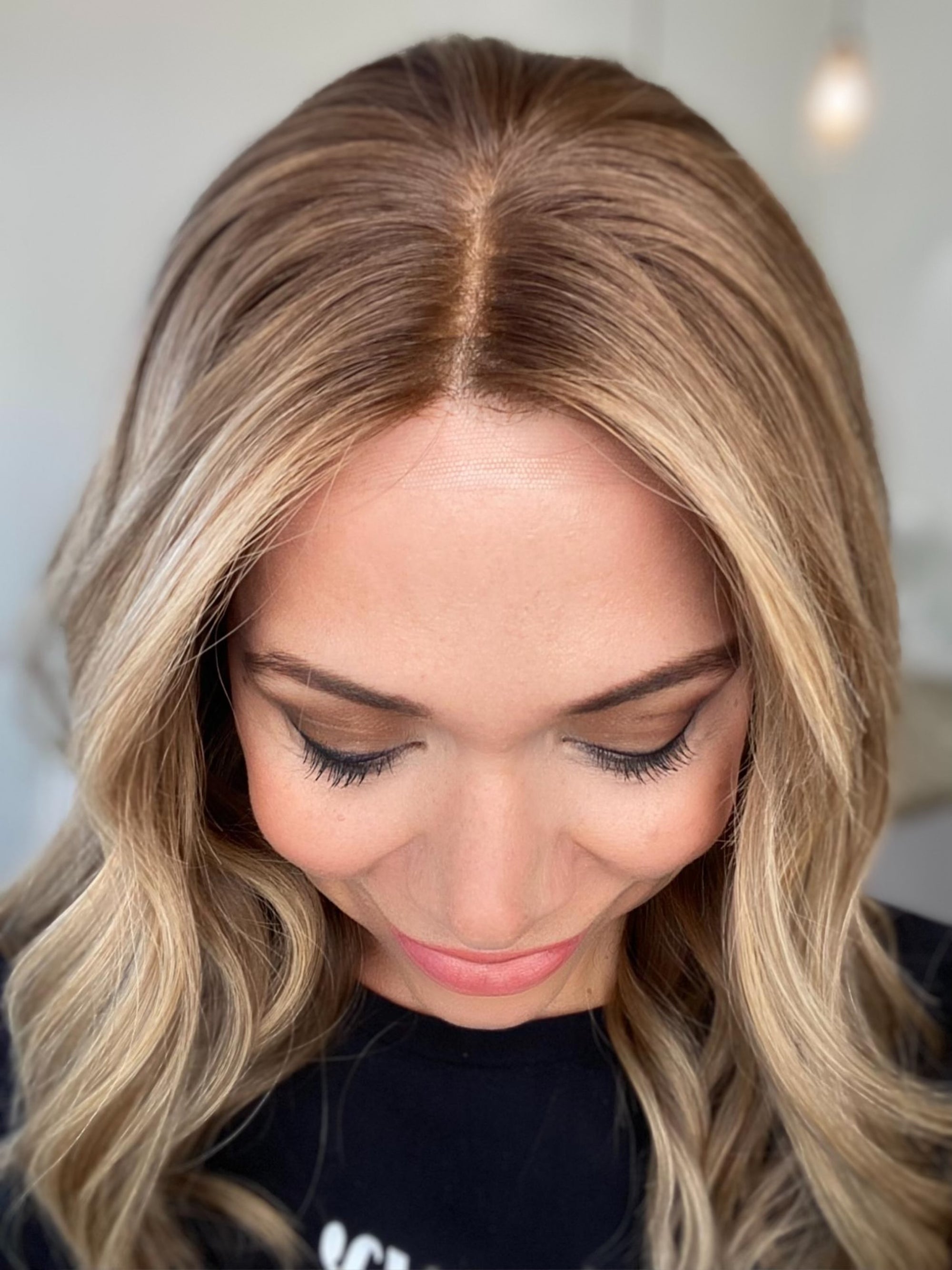 # 8011 GARDEAUX DELUXE HAND TIED SILICONE LINED WIG (MEDIUM CAP)