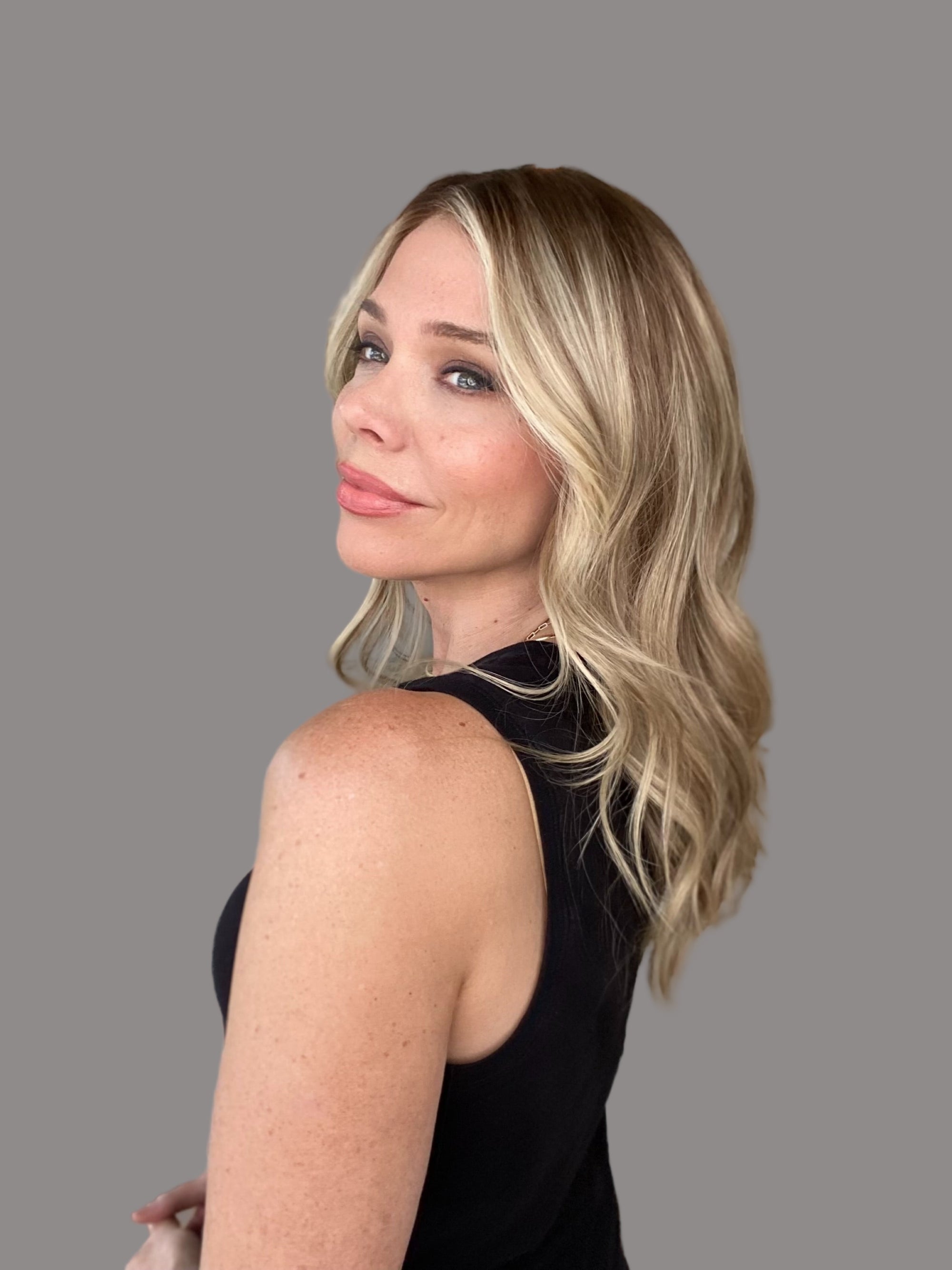 # G-8513 GARDEAUX DELUXE HAND TIED MONO TOP WIG (MEDIUM CAP)