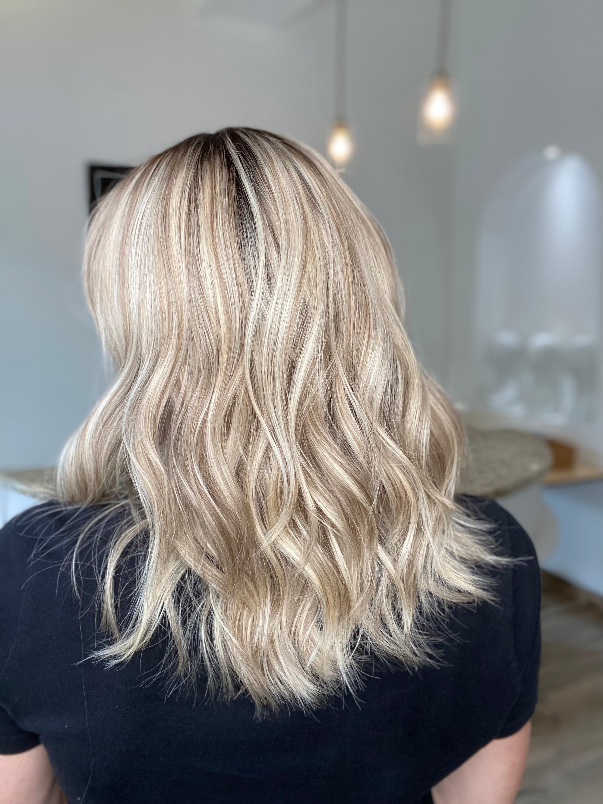 STOCK # JST-325.10B  GARDEAUX DELUXE SILK TOP LACE FRONT WIG (MEDIUM CAP)