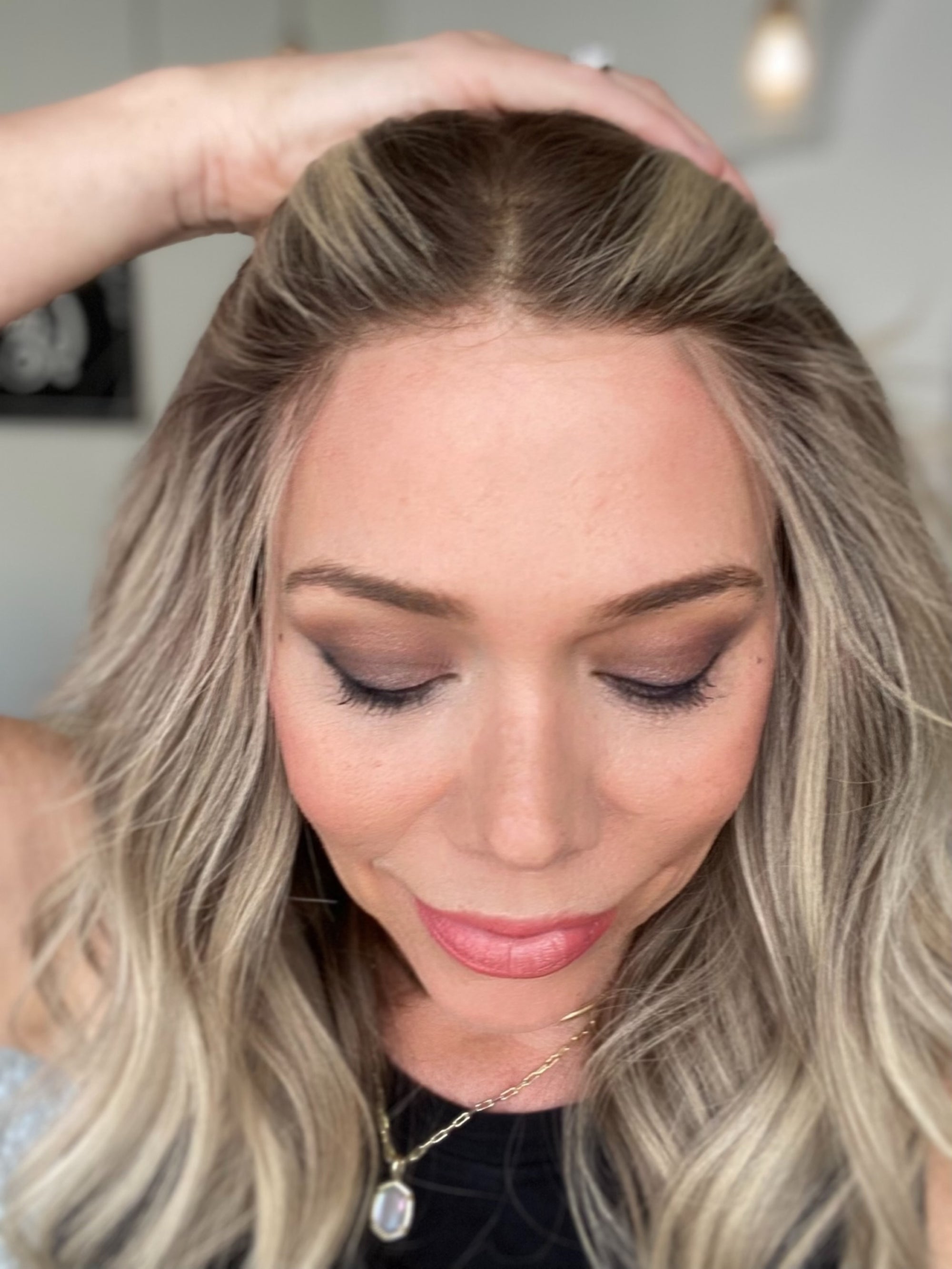 # G-8510 GARDEAUX DELUXE HAND TIED MONO TOP WIG (MEDIUM CAP)