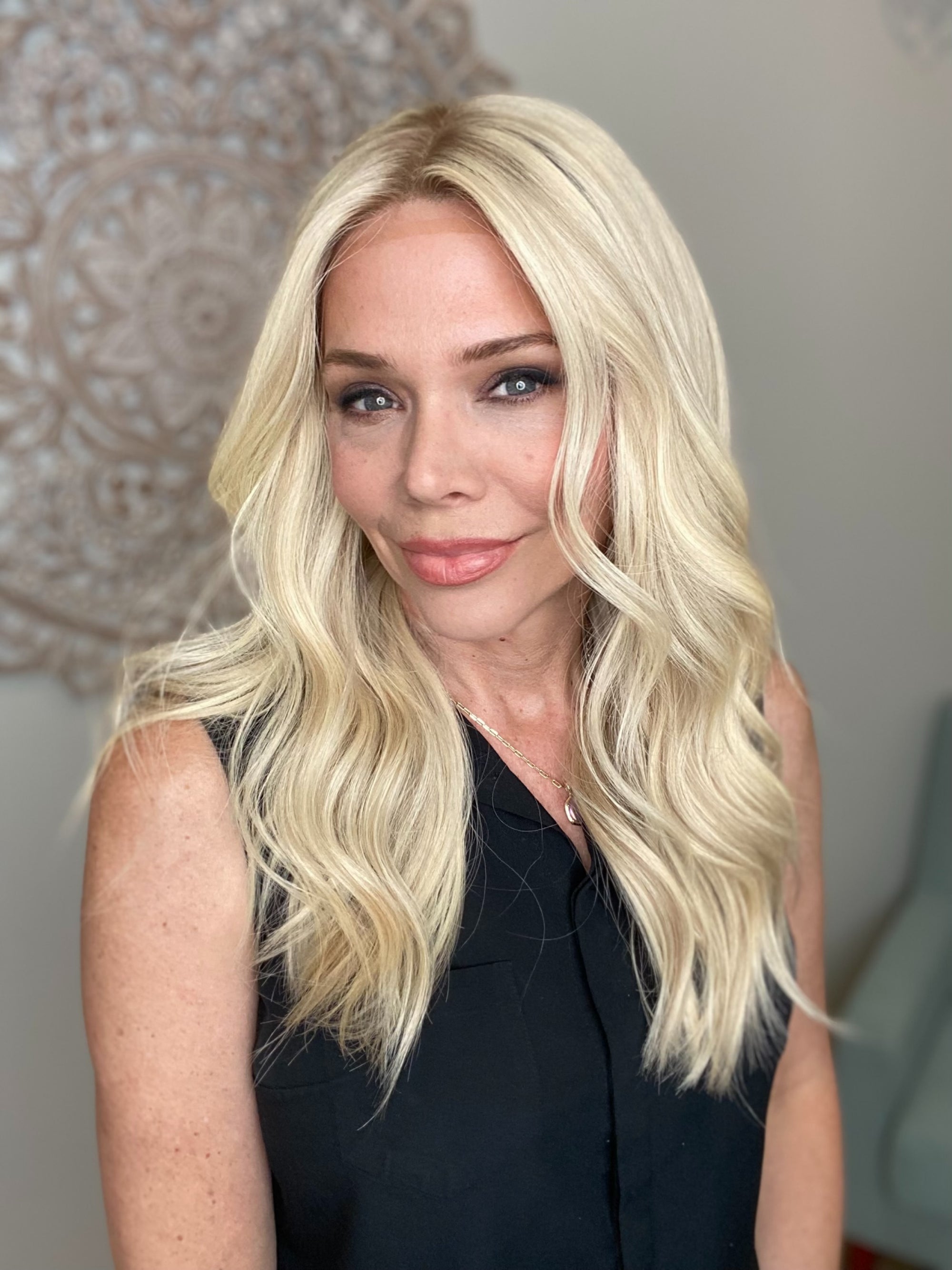 # 8547 GARDEAUX DELUXE HAND TIED DOUBLE LACE TOP WIG (MEDIUM CAP)