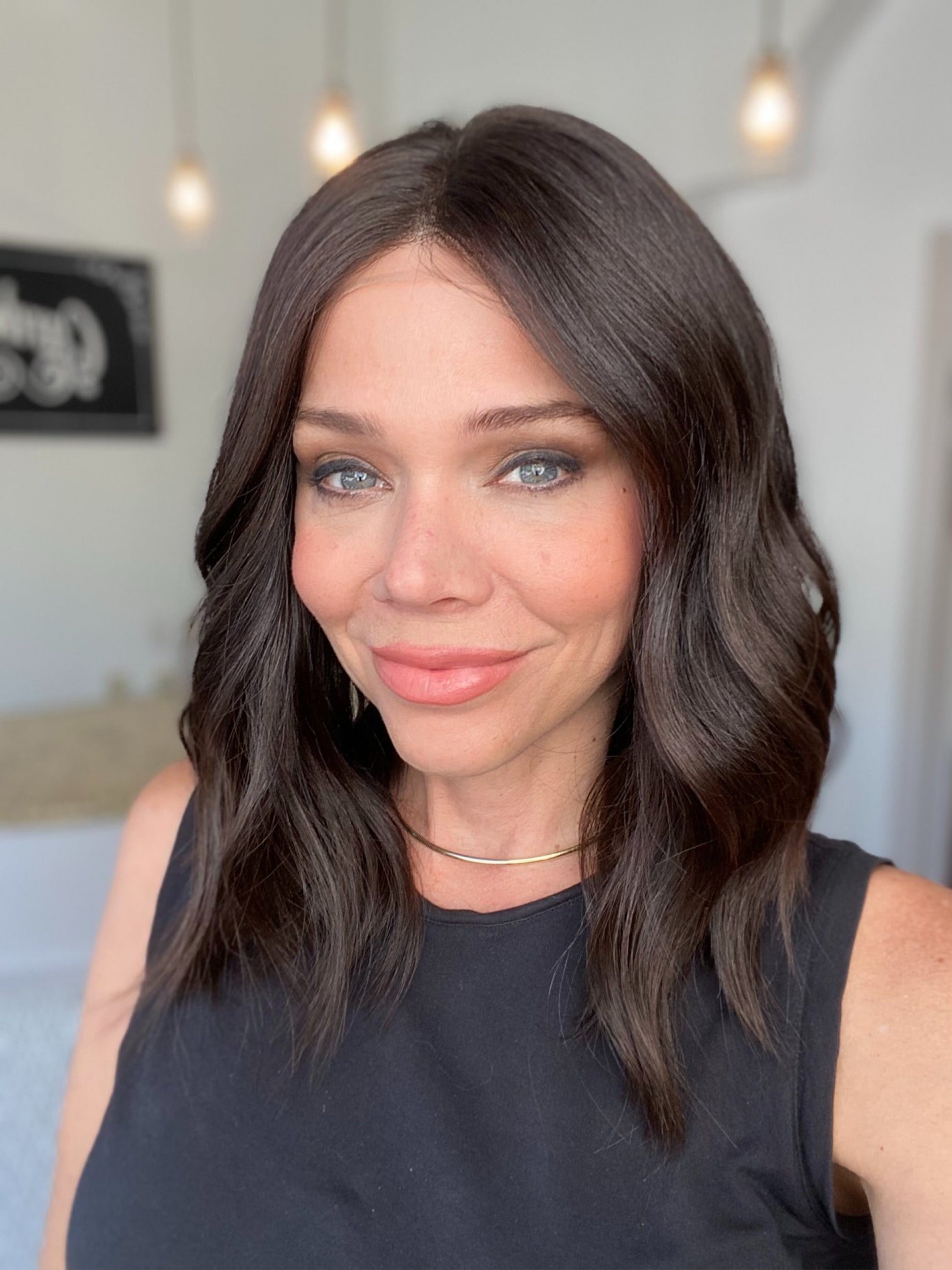 STOCK # JL-021B  GARDEAUX DELUXE HAND TIED SILICONE LINED WIG (MEDIUM CAP)