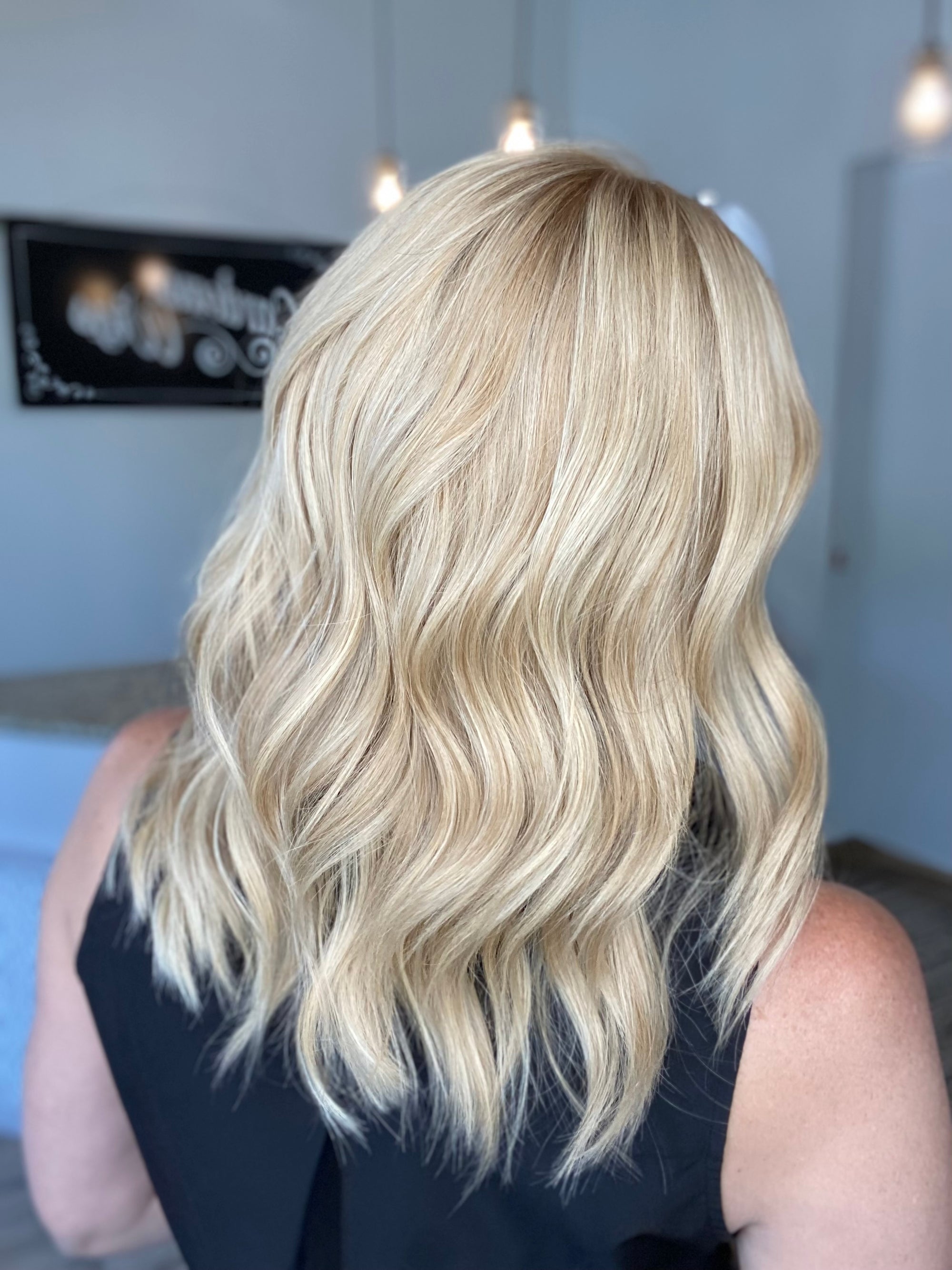 STOCK # JL2-318.10 GARDEAUX DELUXE HAND TIED SILICONE LINED WIG (SMALL CAP)