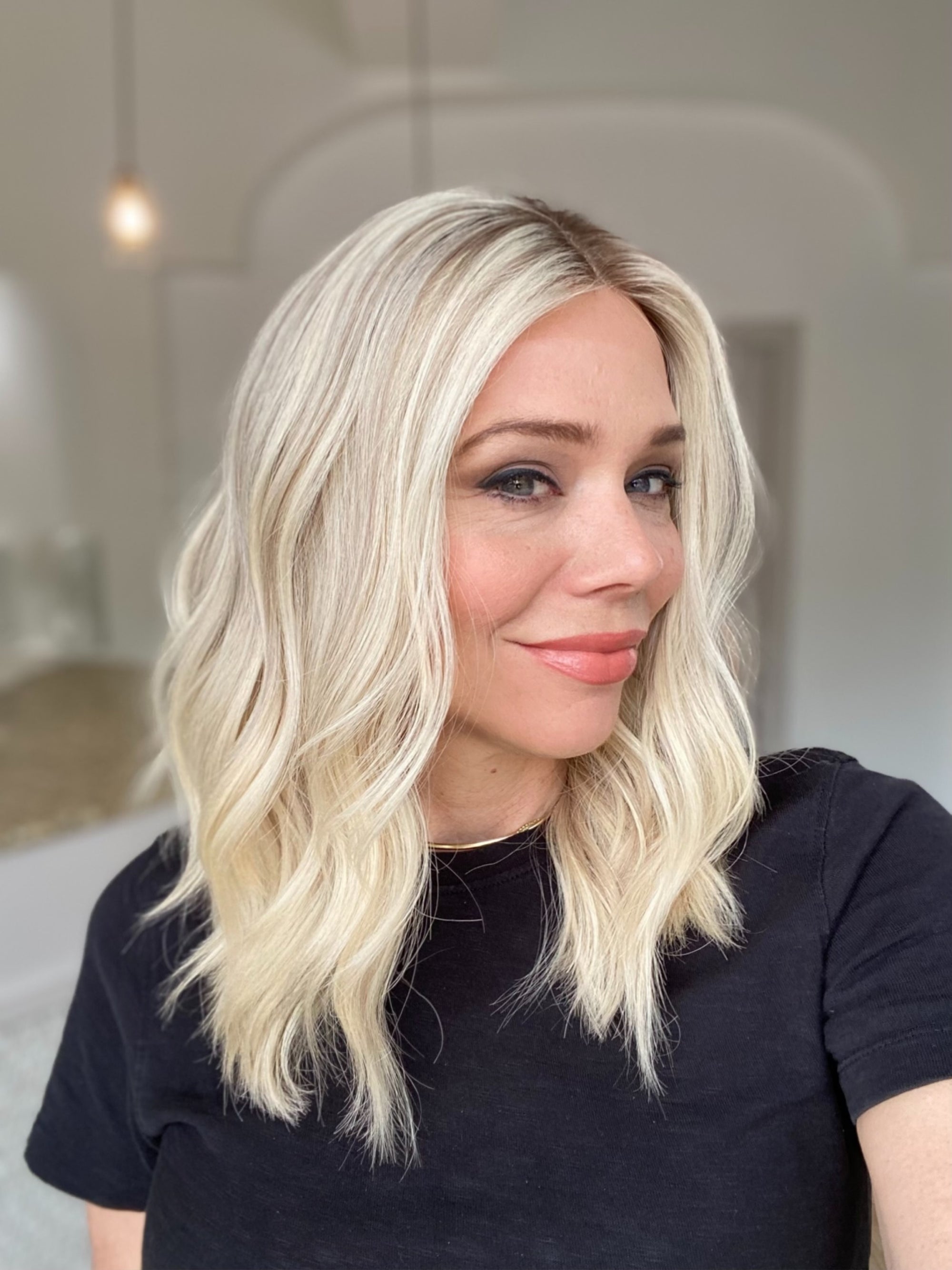 # 8315 GARDEAUX DELUXE LACE TOP WIG  (MEDIUM CAP)