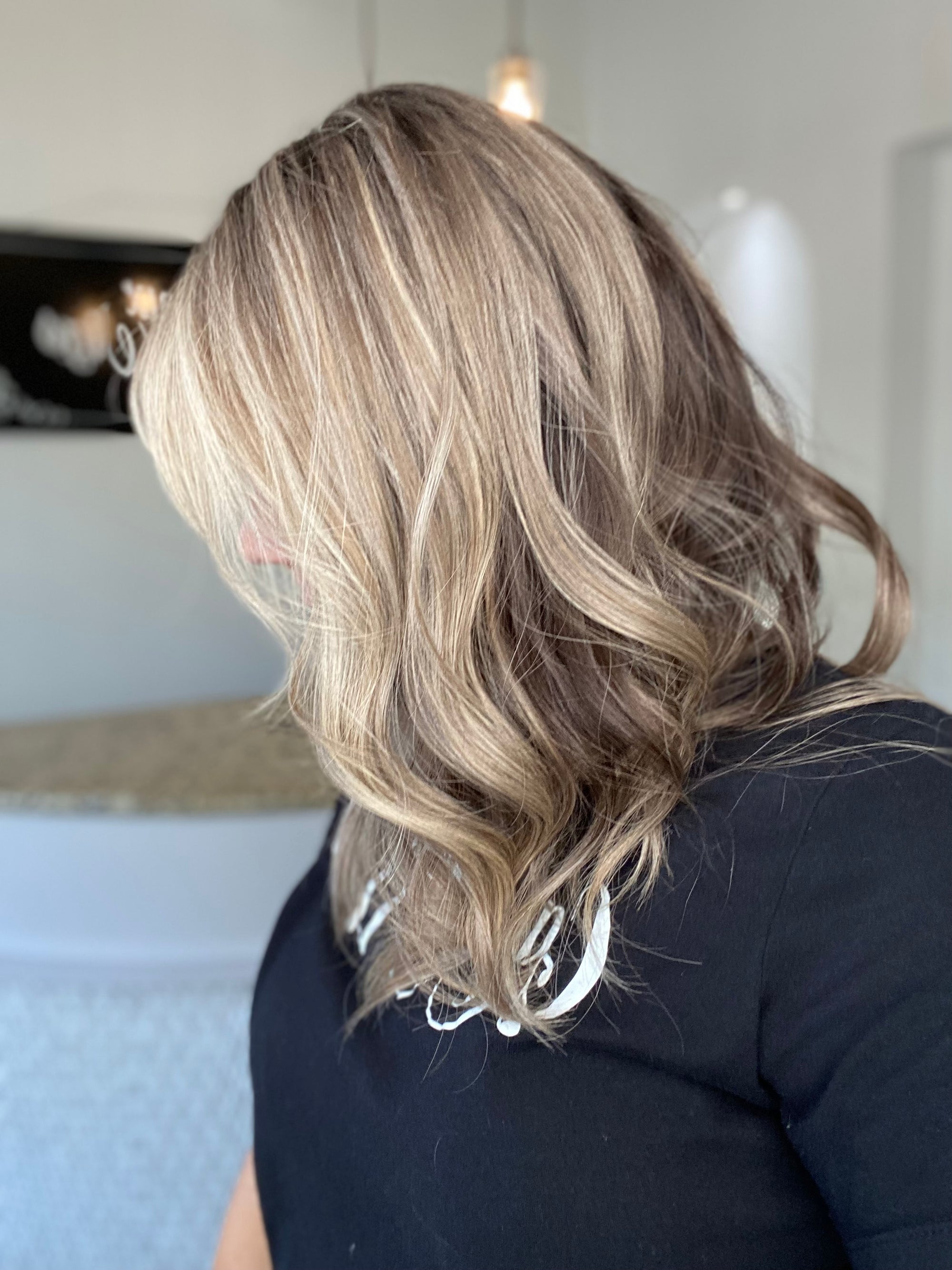 # 8499 GARDEAUX DELUXE HAND TIED MONO TOP WIG (MEDIUM CAP)