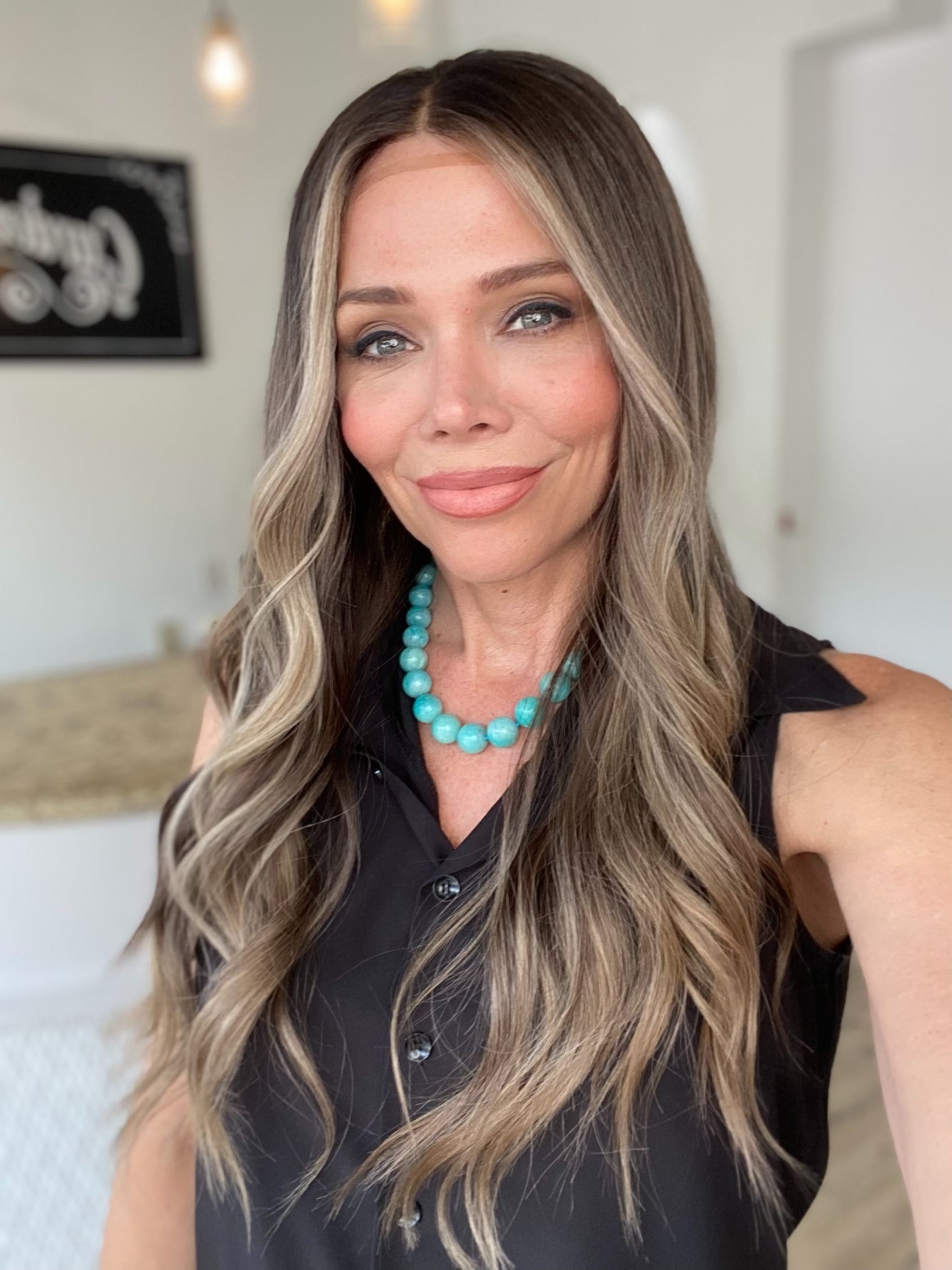 # 8424 GARDEAUX DELUXE HAND TIED, SILICONE LINED GRIPPER WIG (MEDIUM CAP)