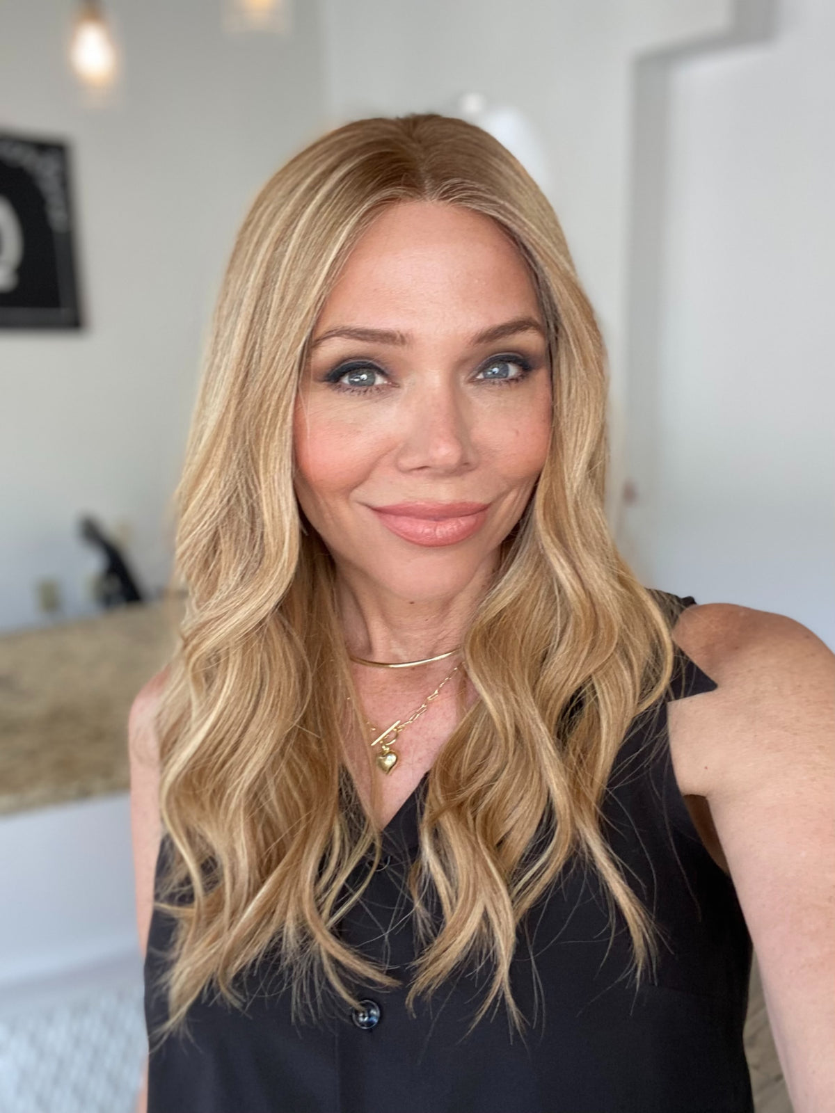 STOCK # JL-357.14 GARDEAUX DELUXE LACE TOP WIG (MEDIUM CAP)