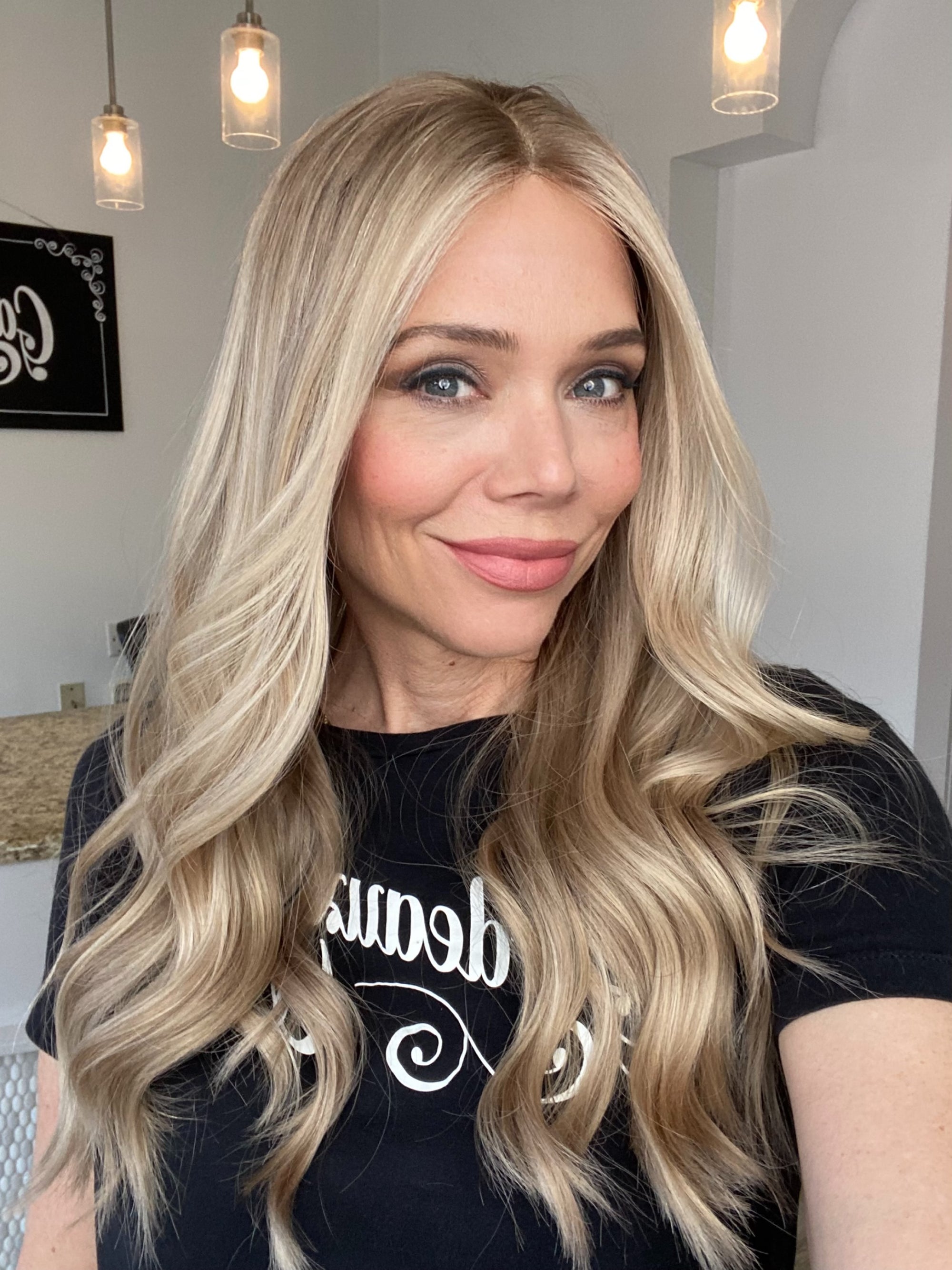 # 8620 GARDEAUX DELUXE LACE TOP WIG (SMALL CAP)