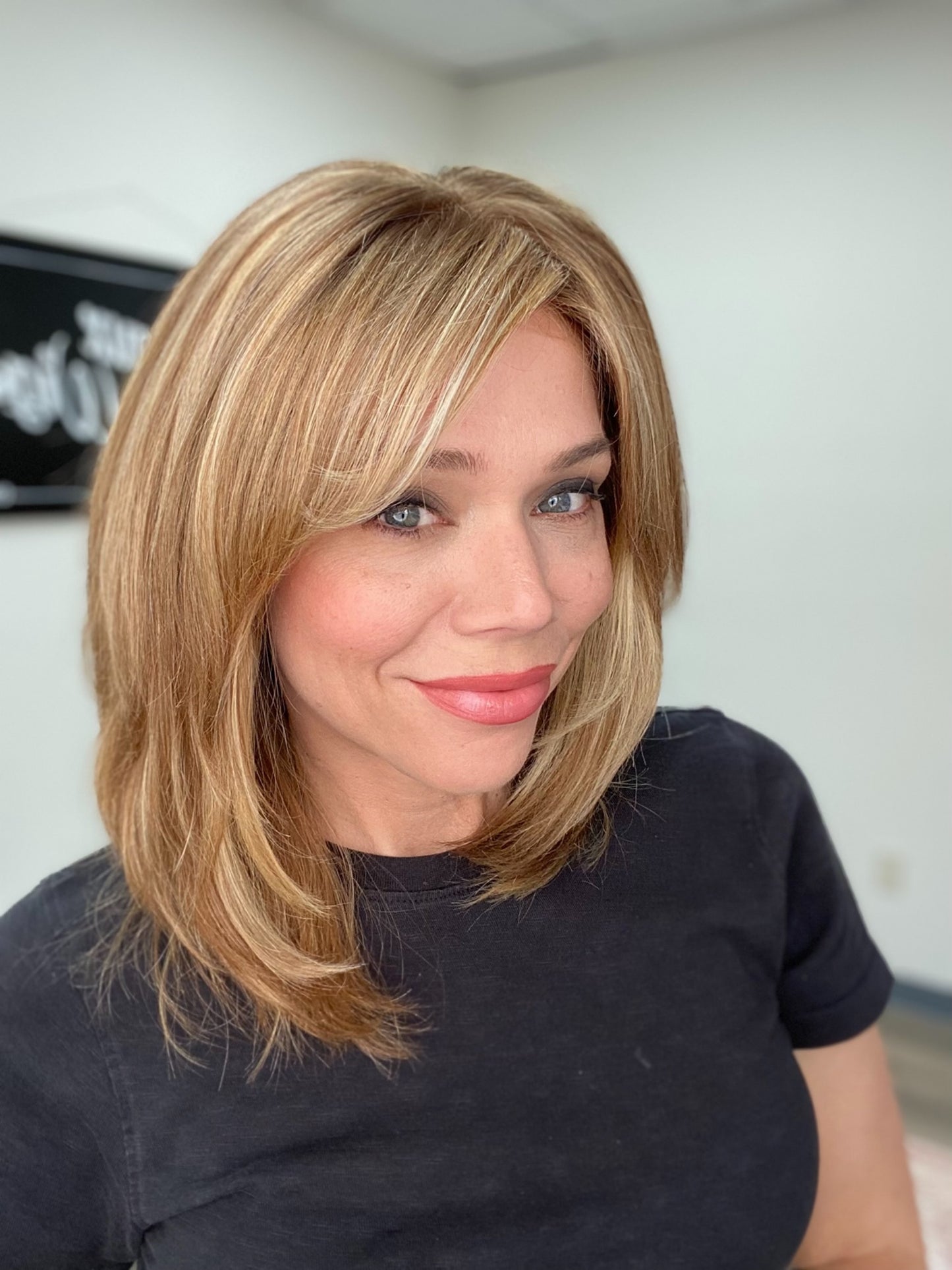 # 8750 GARDEAUX DELUXE DOUBLE MONO TOP WIG (MEDIUM CAP)