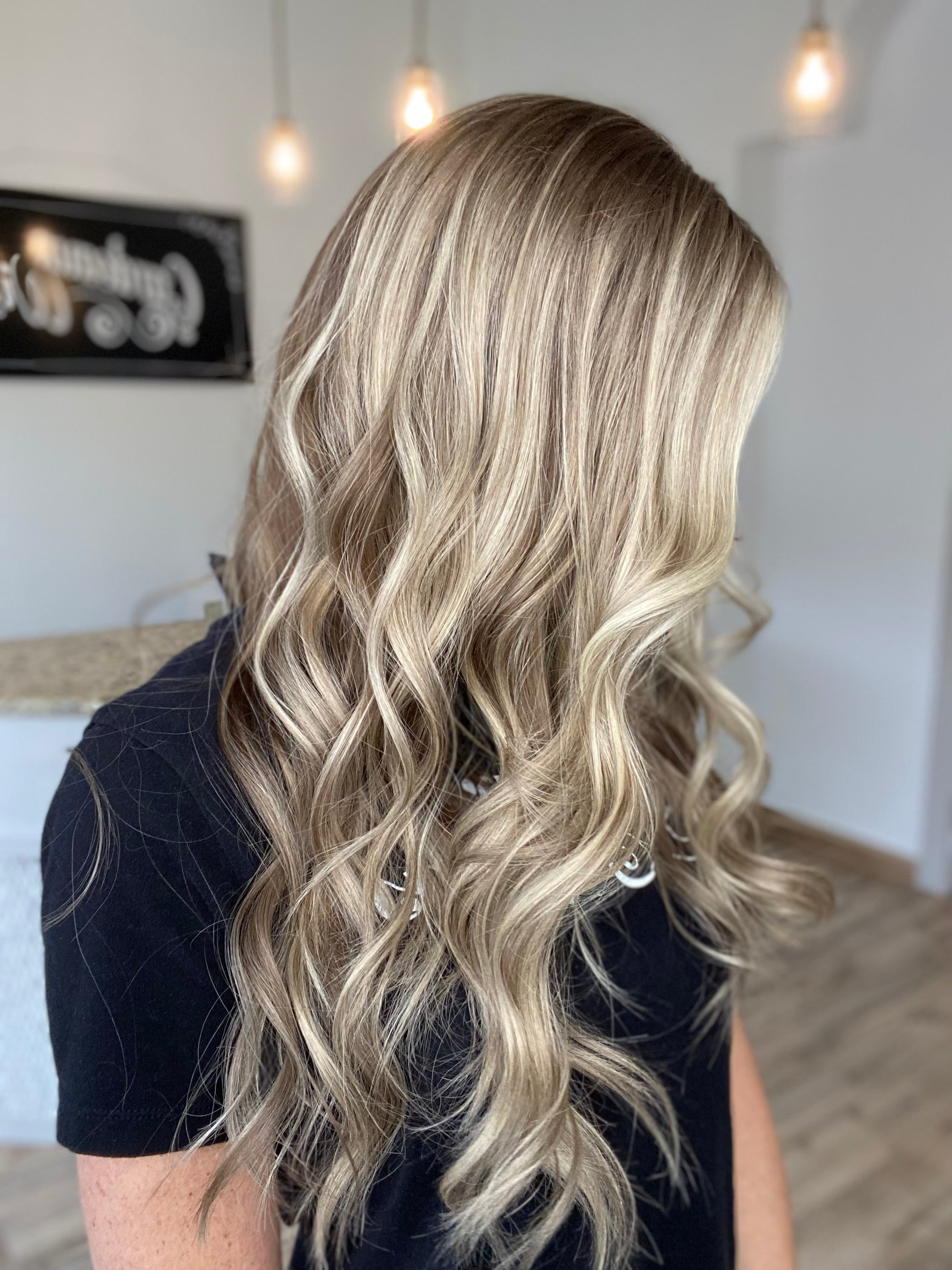 # G-8117 GARDEAUX DELUXE HAND TIED, SILICONE LINED GRIPPER WIG (MEDIUM CAP)