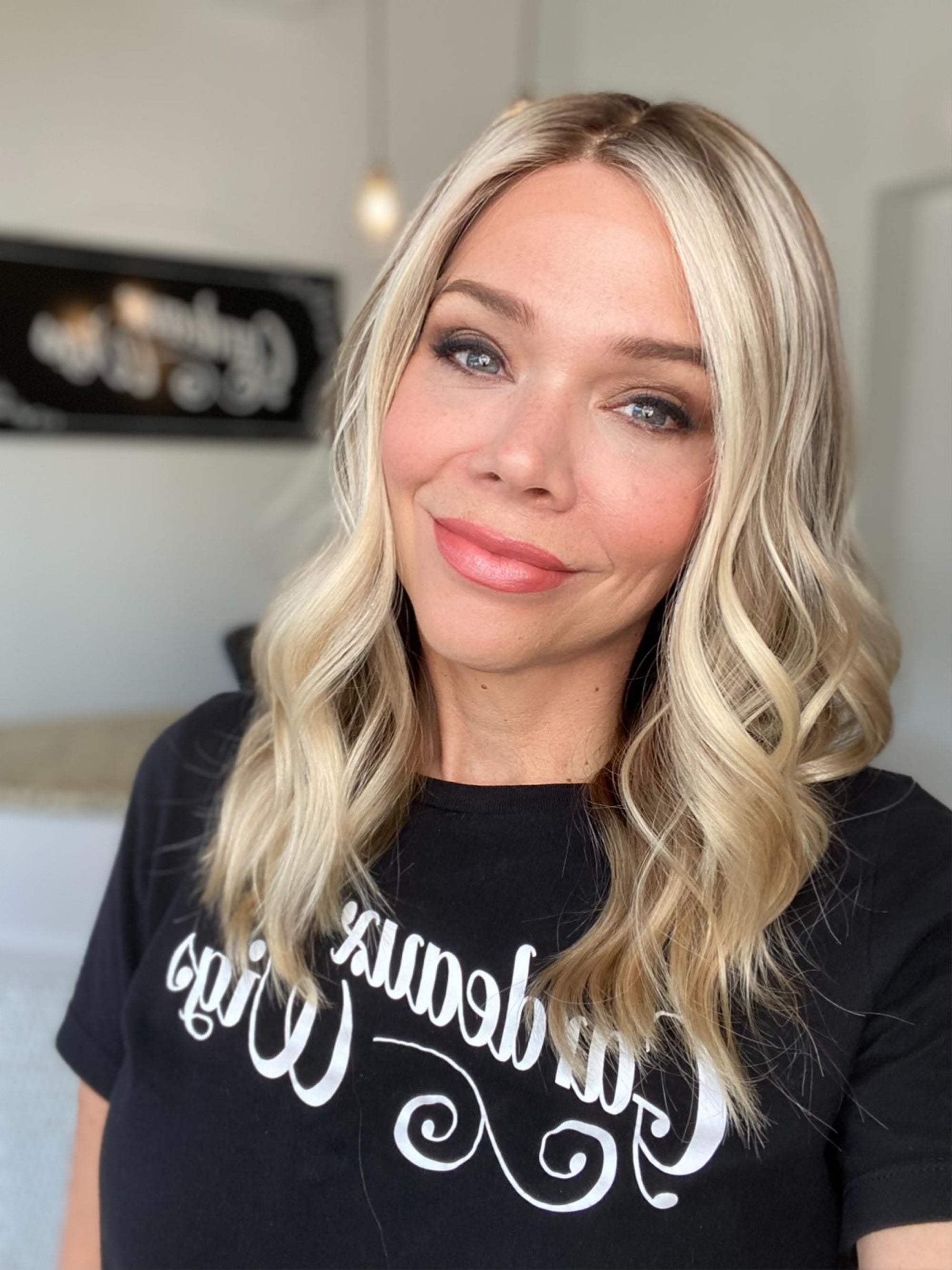 "SARAH" GARDEAUX DELUXE MONO TOP WIG (MEDIUM CAP)