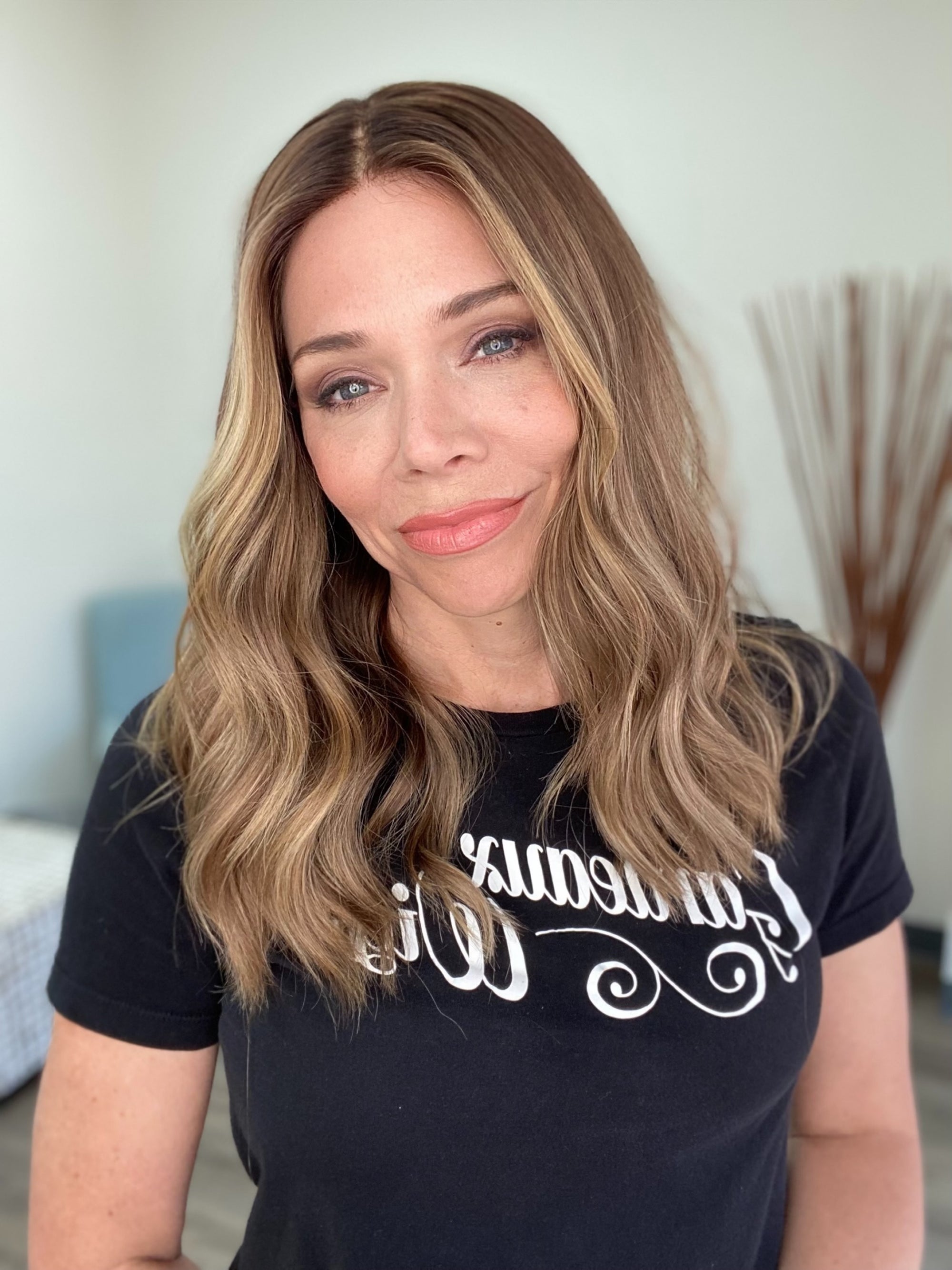 # 8690 GARDEAUX DELUXE SILK TOP LACE FRONT WIG (MEDIUM CAP)