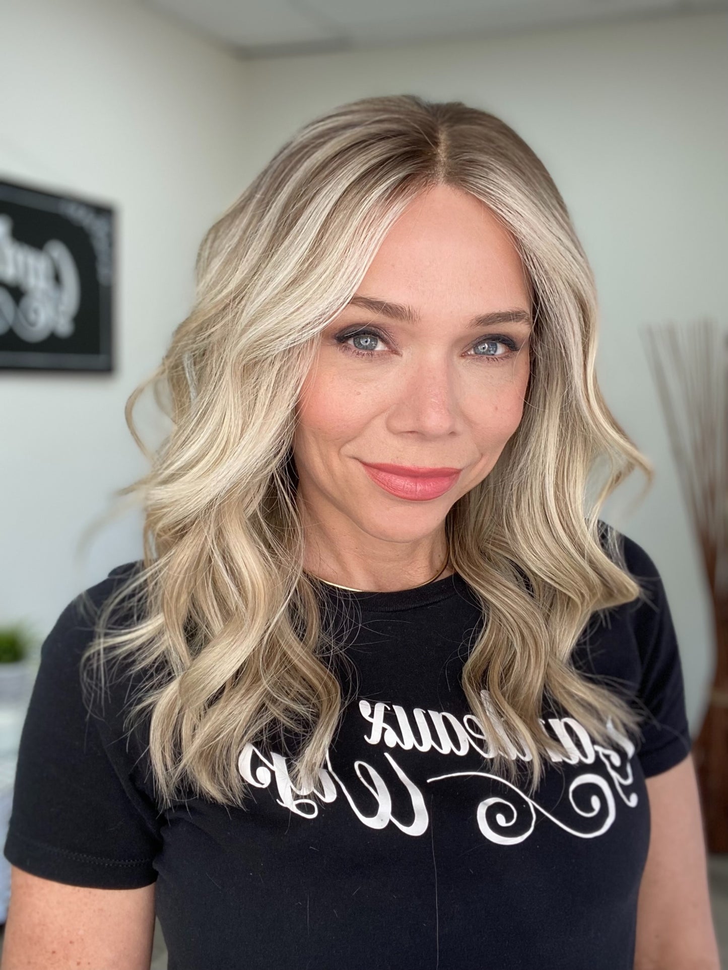 # 8744 GARDEAUX DELUXE HAND TIED MONO TOP WIG (MEDIUM CAP)