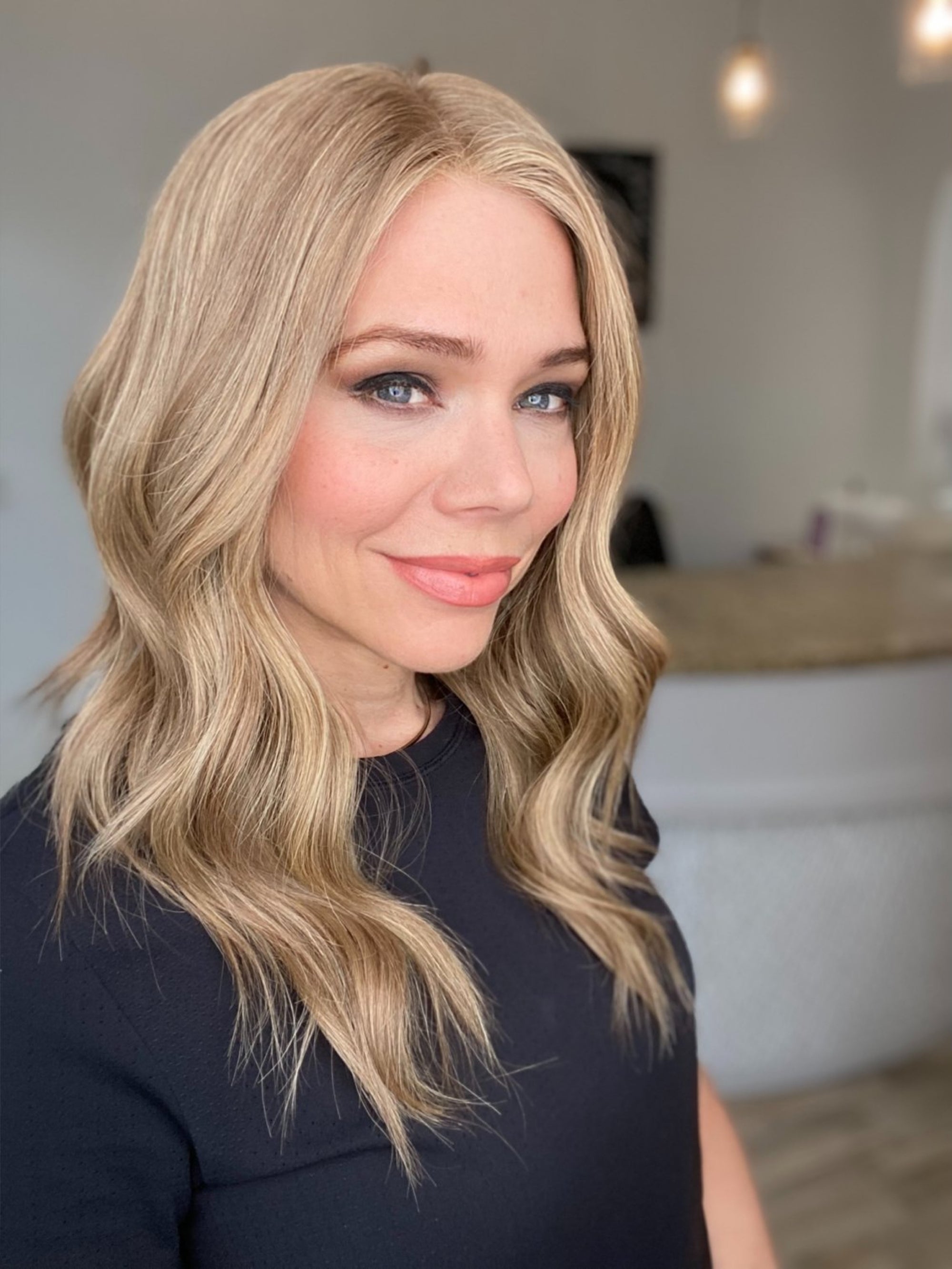 STOCK #JL3-332 GARDEAUX DELUXE HAND TIED DOUBLE MONO TOP WIG (MEDIUM CAP)