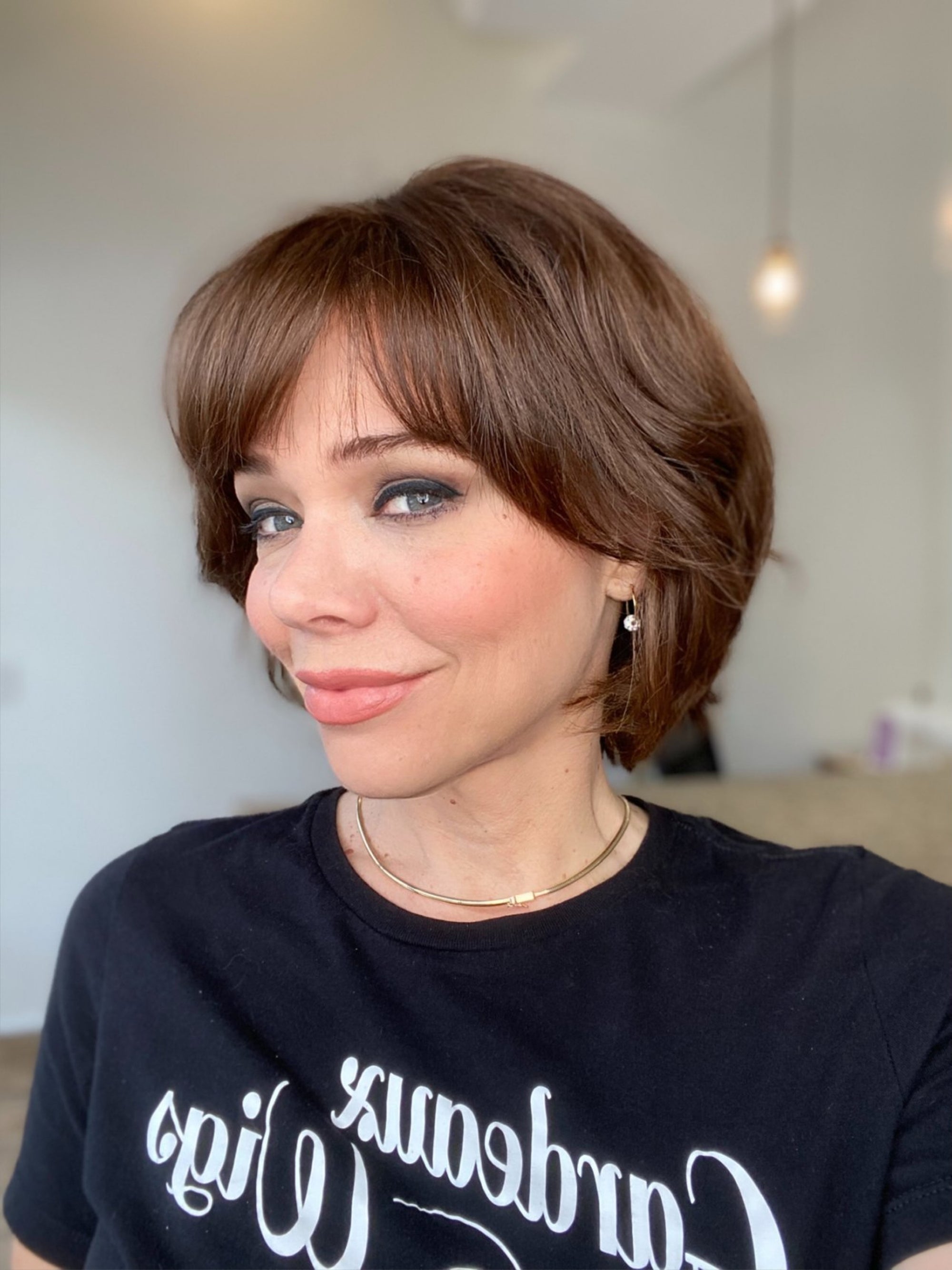 # 7845 GARDEAUX DELUXE HAND TIED MONO TOP WIG (MEDIUM CAP)