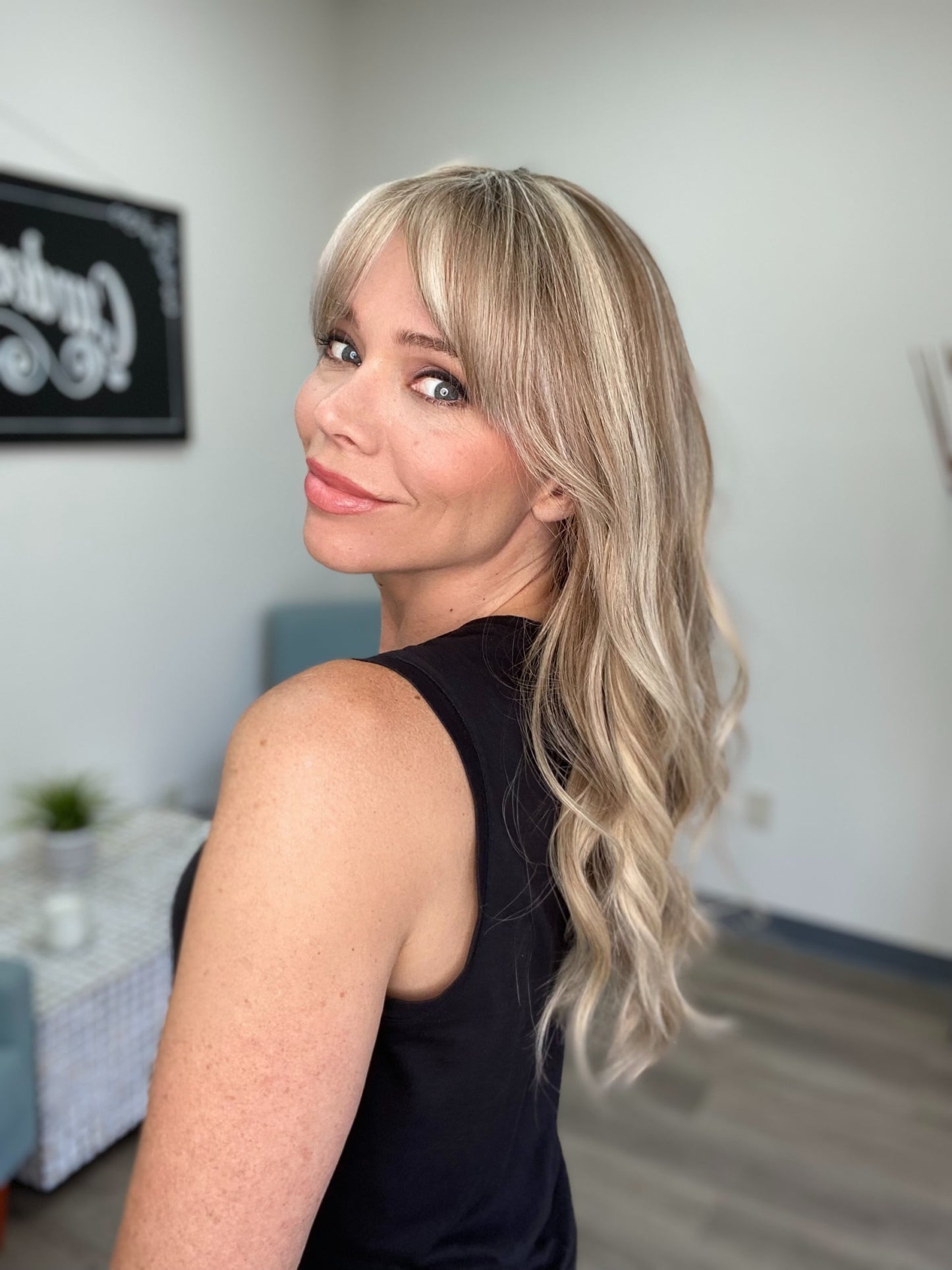 # 8739 GARDEAUX DELUXE HAND TIED MONO TOP WIG (SMALL CAP)