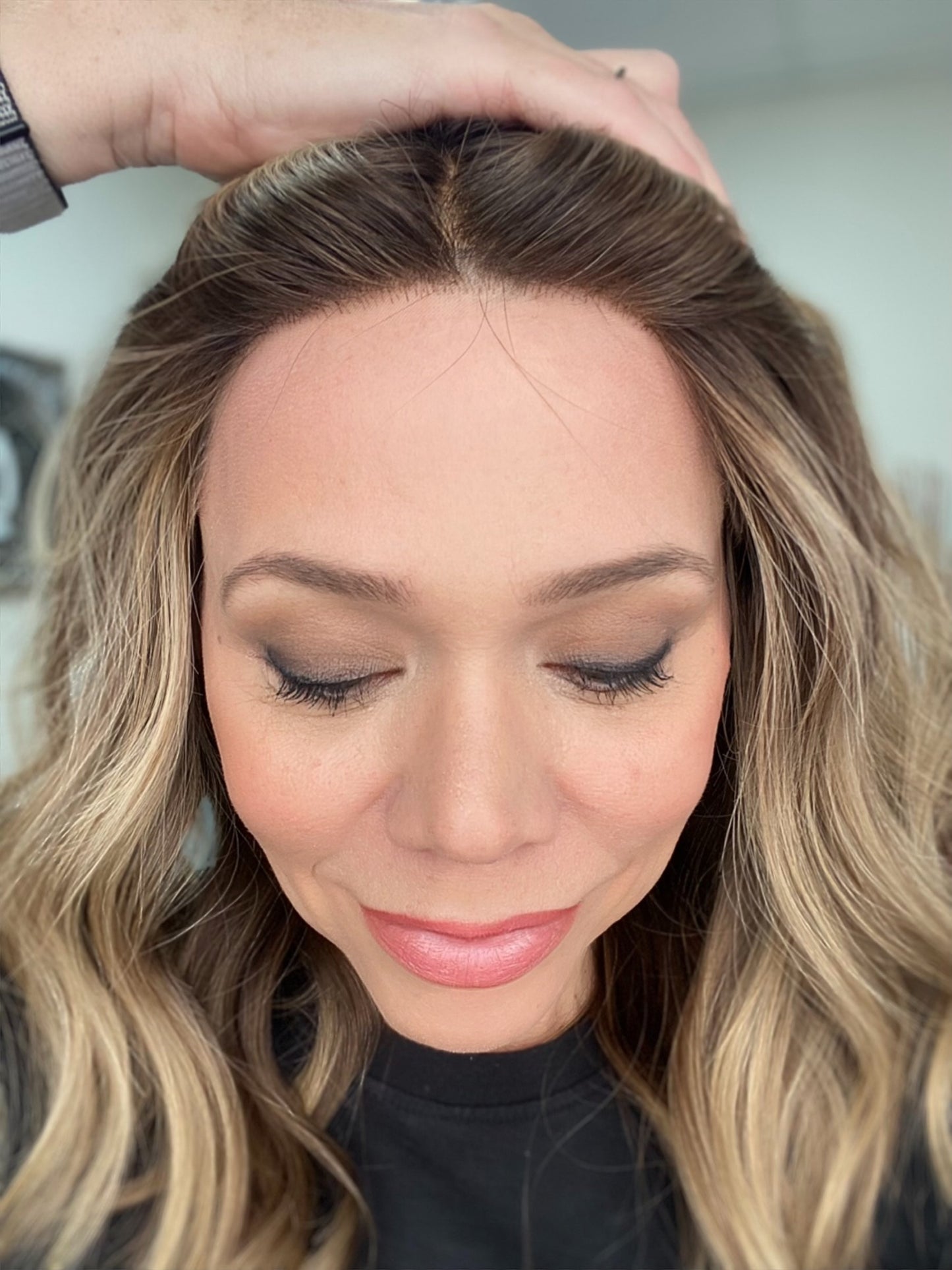 # 8749 GARDEAUX DELUXE HAND TIED MONO TOP WIG (MEDIUM CAP)