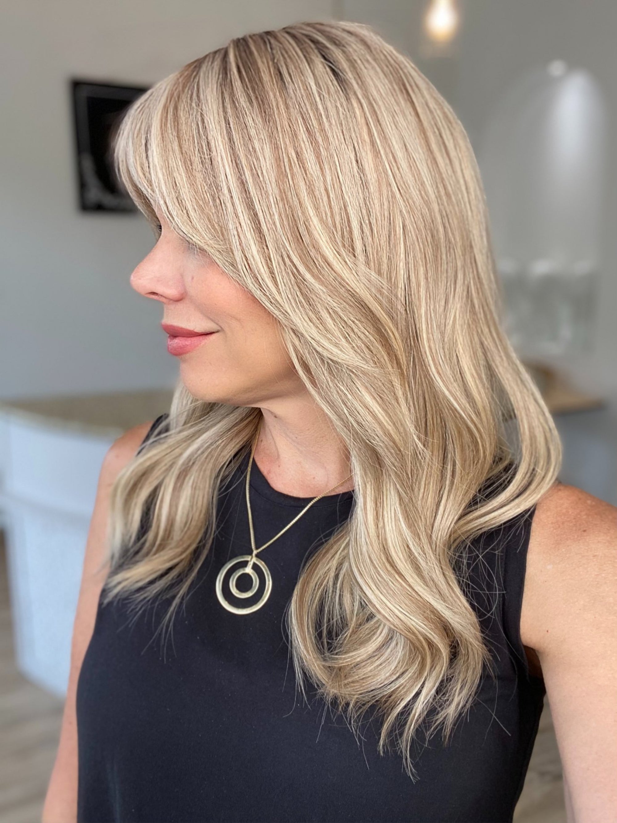 STOCK# JHM325B GARDEAUX DELUXE HAND TIED MONO TOP WIG (MEDIUM CAP)