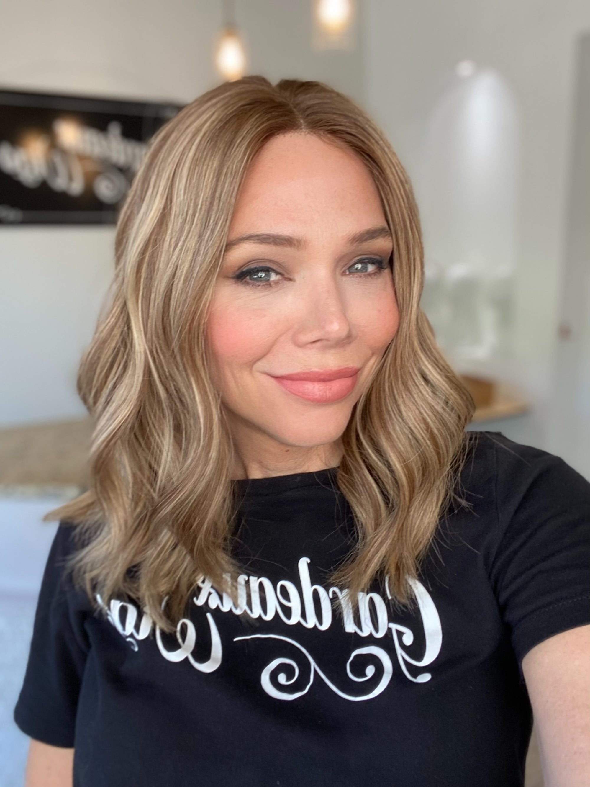 STOCK # JL-362.10 GARDEAUX DELUXE LACE TOP WIG (MEDIUM CAP)