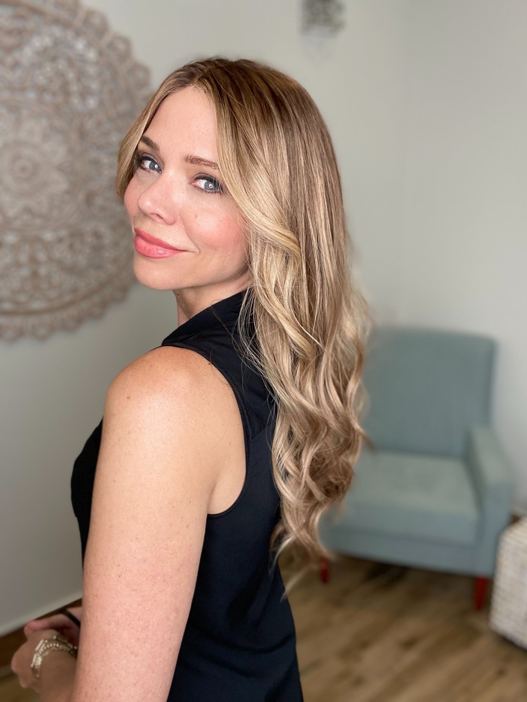 # G-8530 GARDEAUX DELUXE HAND TIED MONO TOP WIG (MEDIUM CAP)