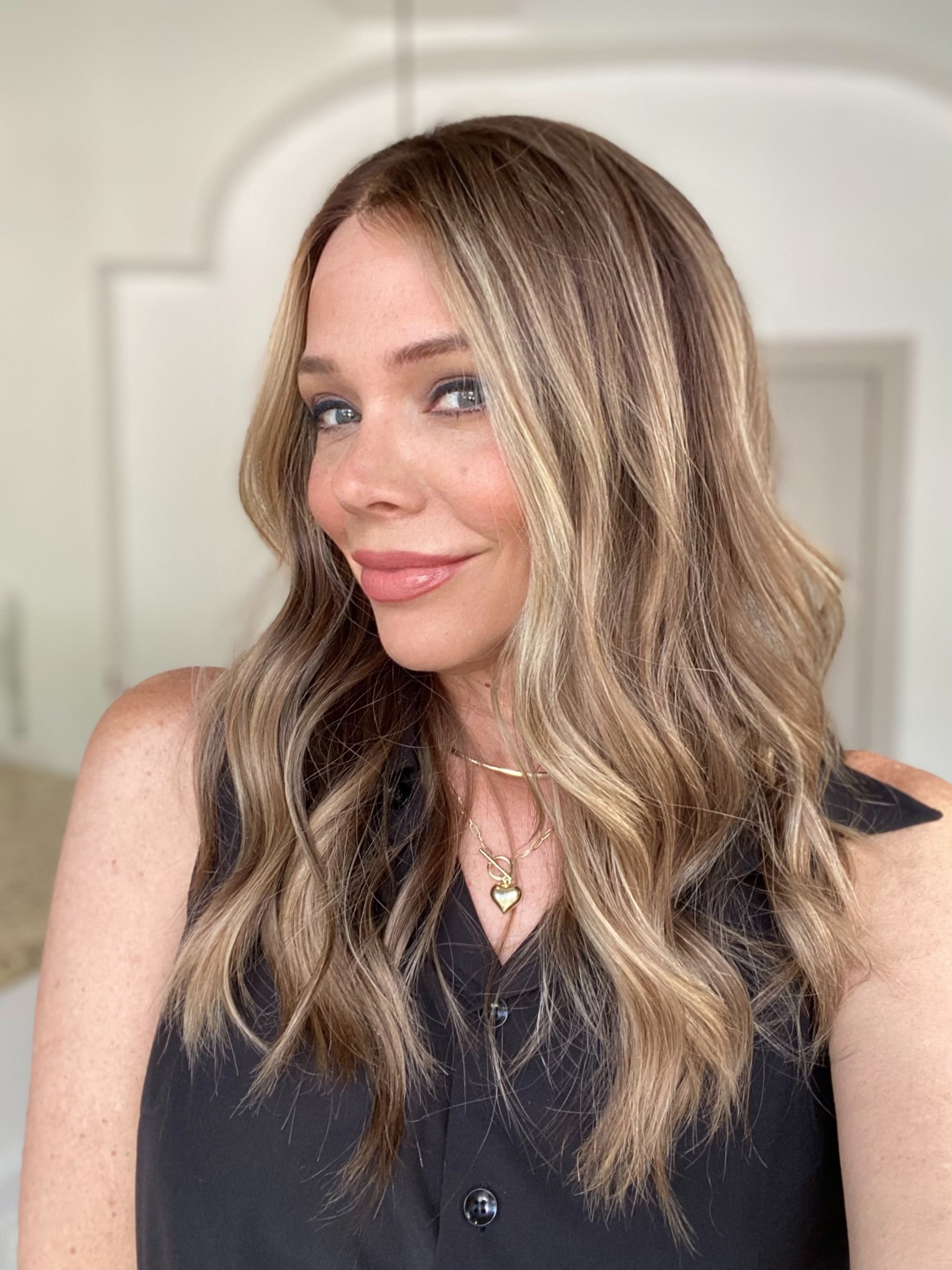 # G-8362 GARDEAUX DELUXE HAND TIED MONO TOP WIG (SMALL CAP)