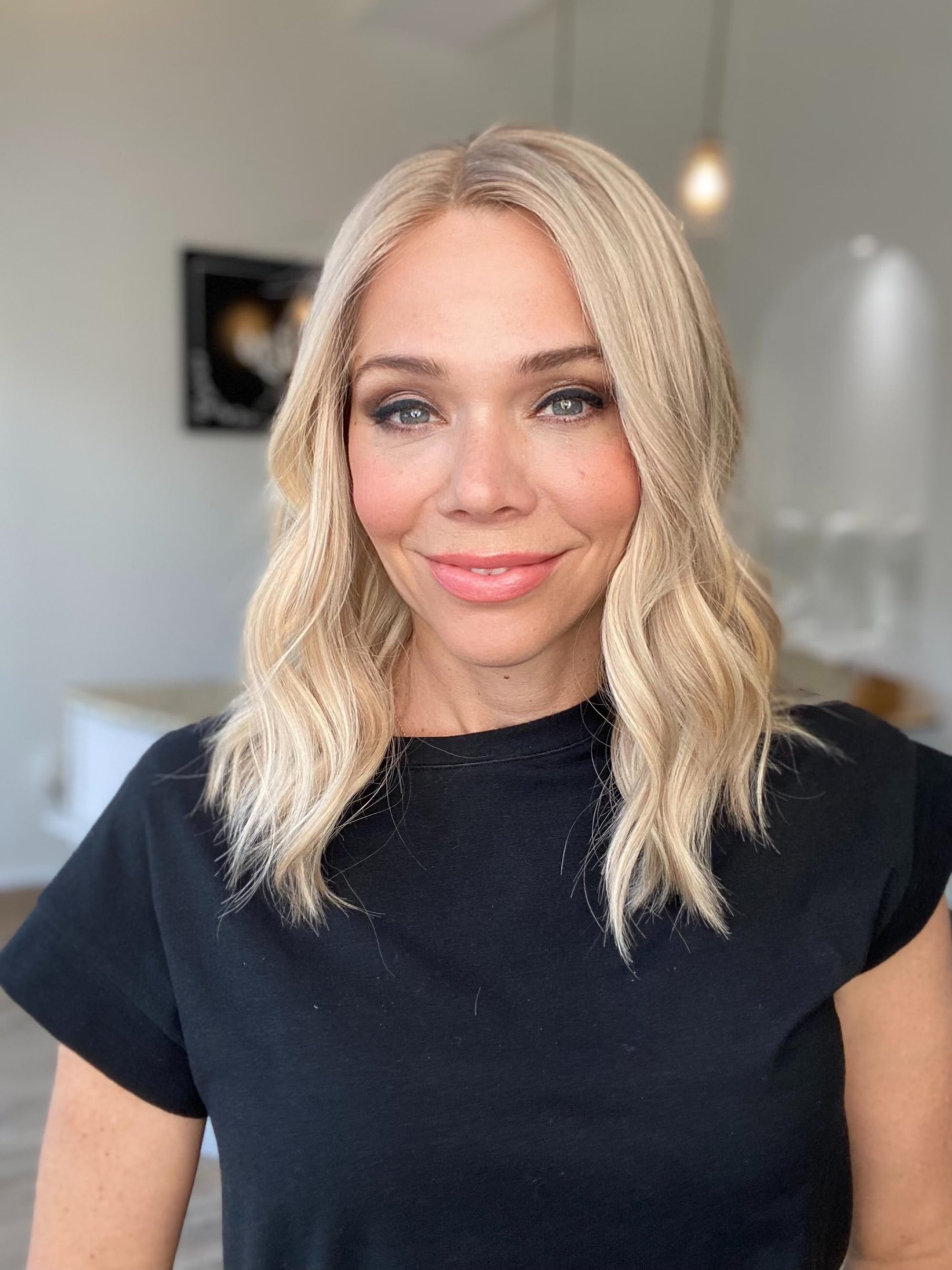 STOCK # BL624.8 GARDEAUX DELUXE DOUBLE LACE TOP WIG (MEDIUM CAP)