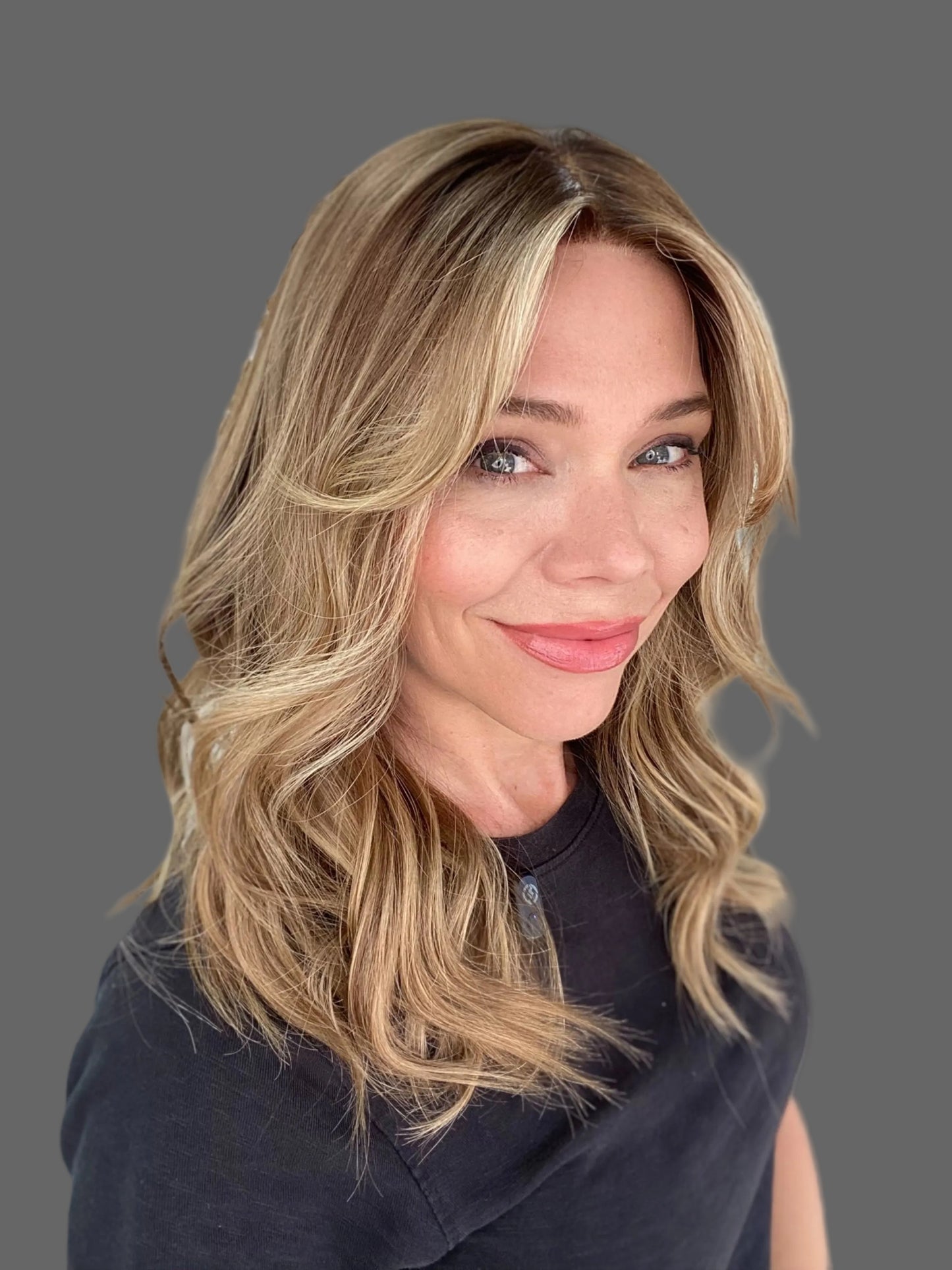 # 8720 GARDEAUX DELUXE HAND TIED MONO TOP WIG (MEDIUM CAP)