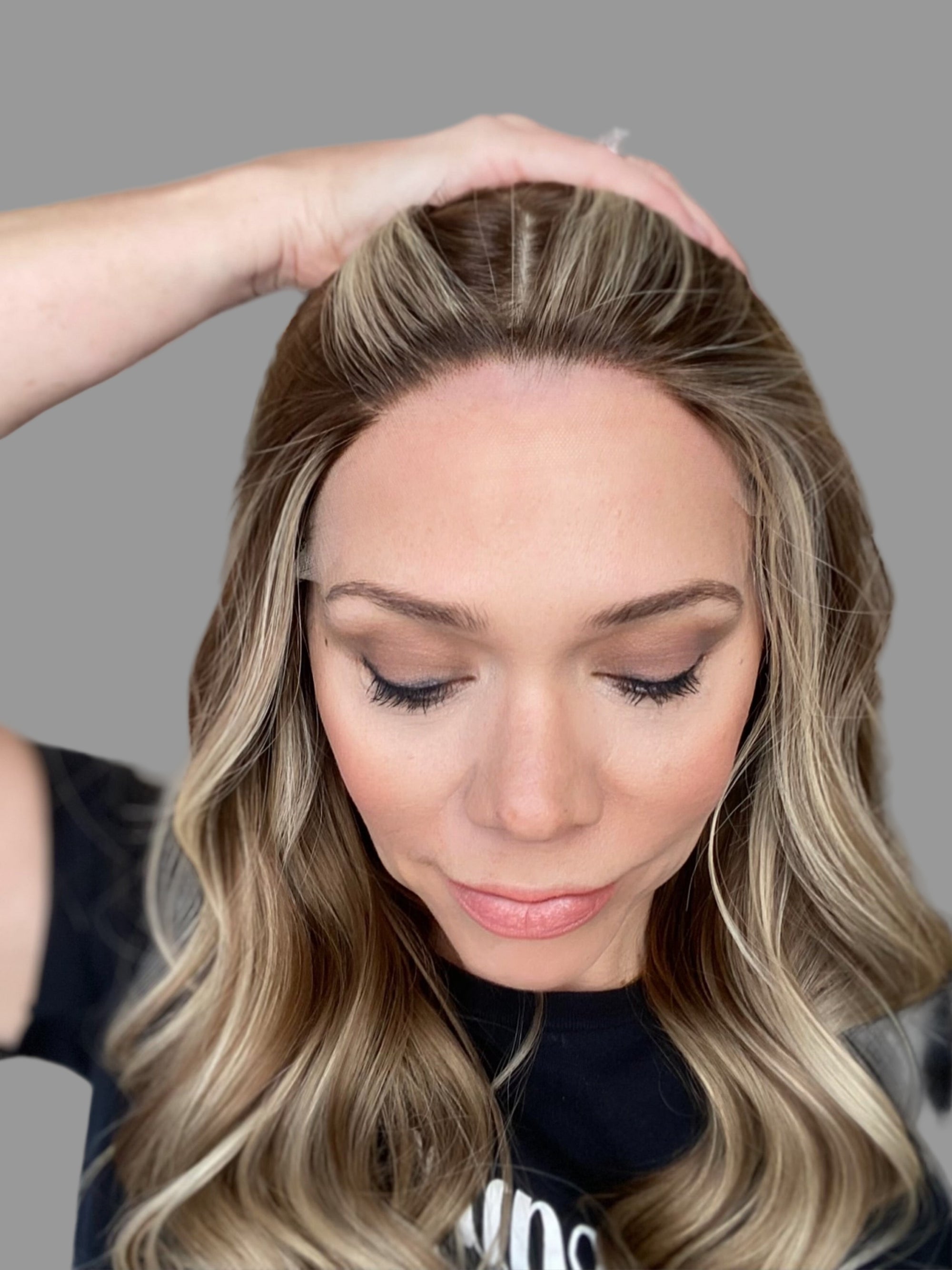 # 8598 GARDEAUX DELUXE HAND TIED CONTOUR CAP WIG (SMALL CAP)