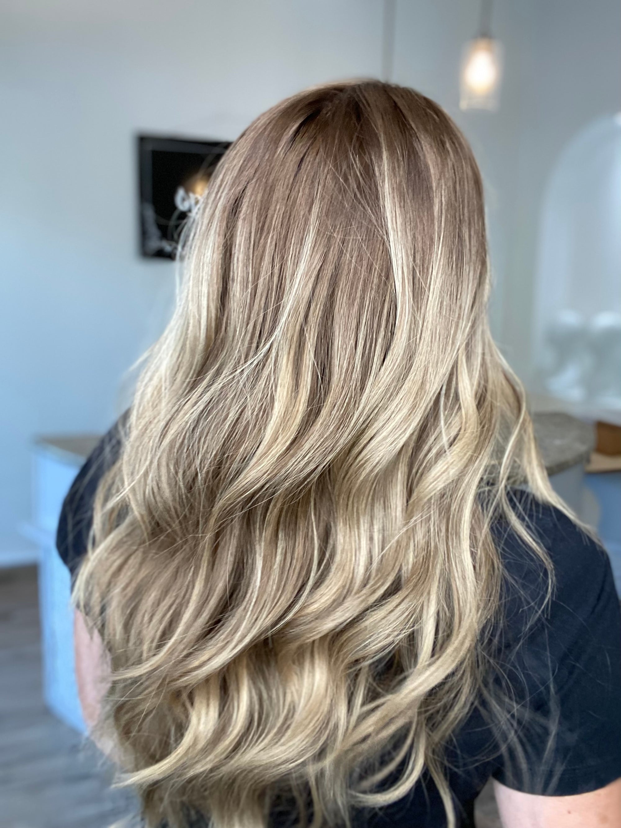 # 8498 GARDEAUX DELUXE HAND TIED MONO TOP WIG (MEDIUM CAP)