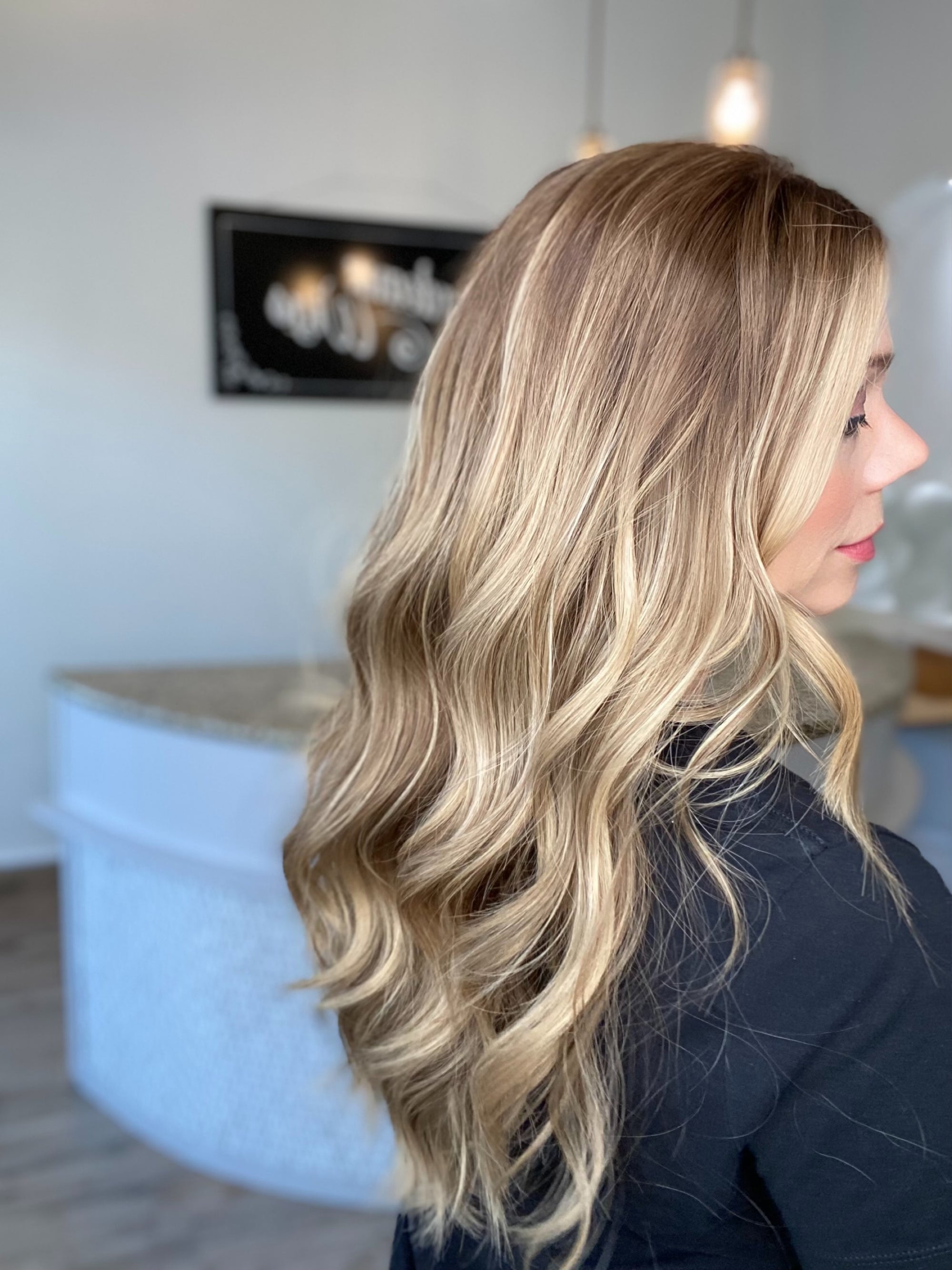 # 8498 GARDEAUX DELUXE HAND TIED MONO TOP WIG (MEDIUM CAP)