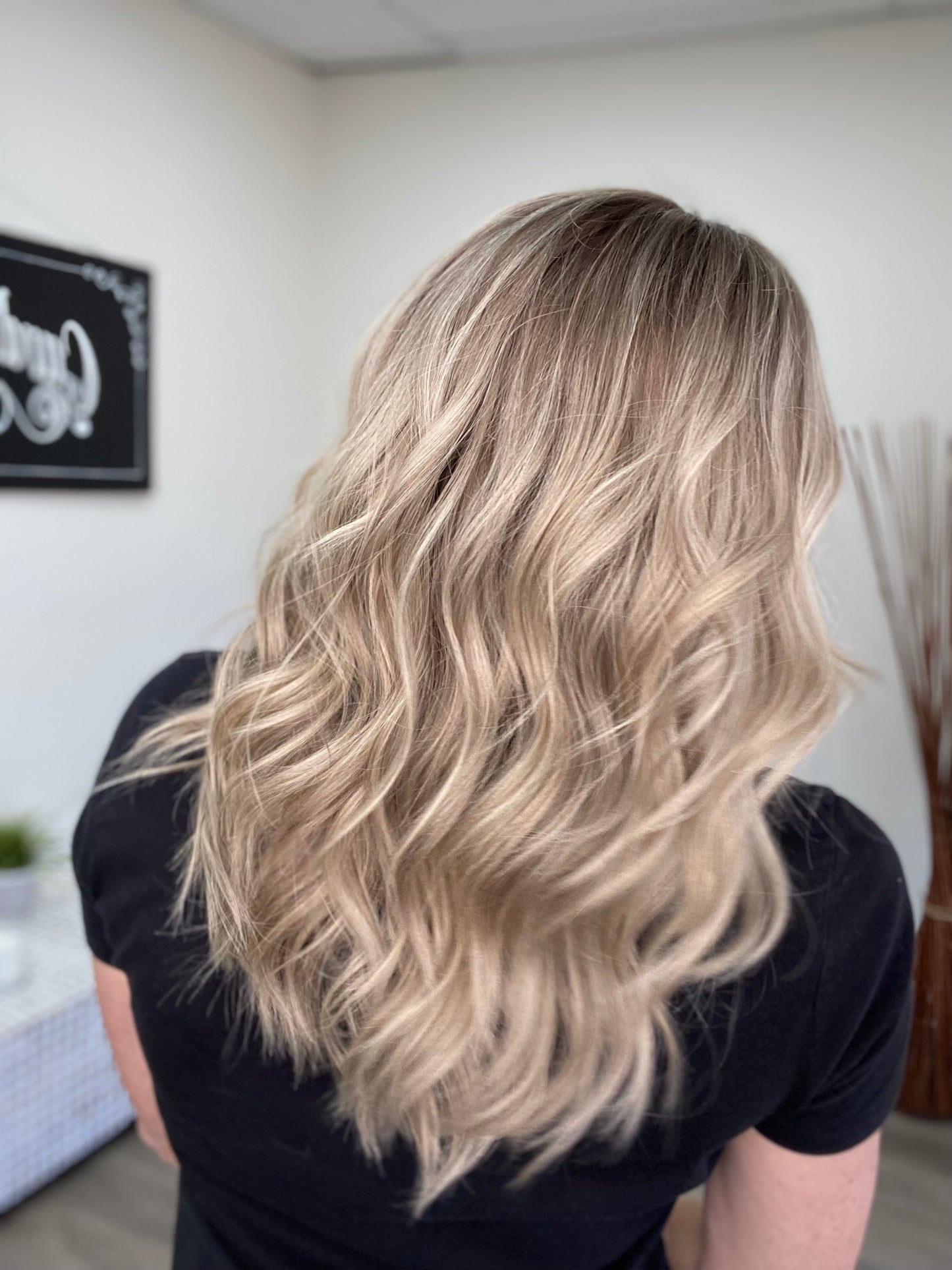 # 8744 GARDEAUX DELUXE HAND TIED MONO TOP WIG (MEDIUM CAP)