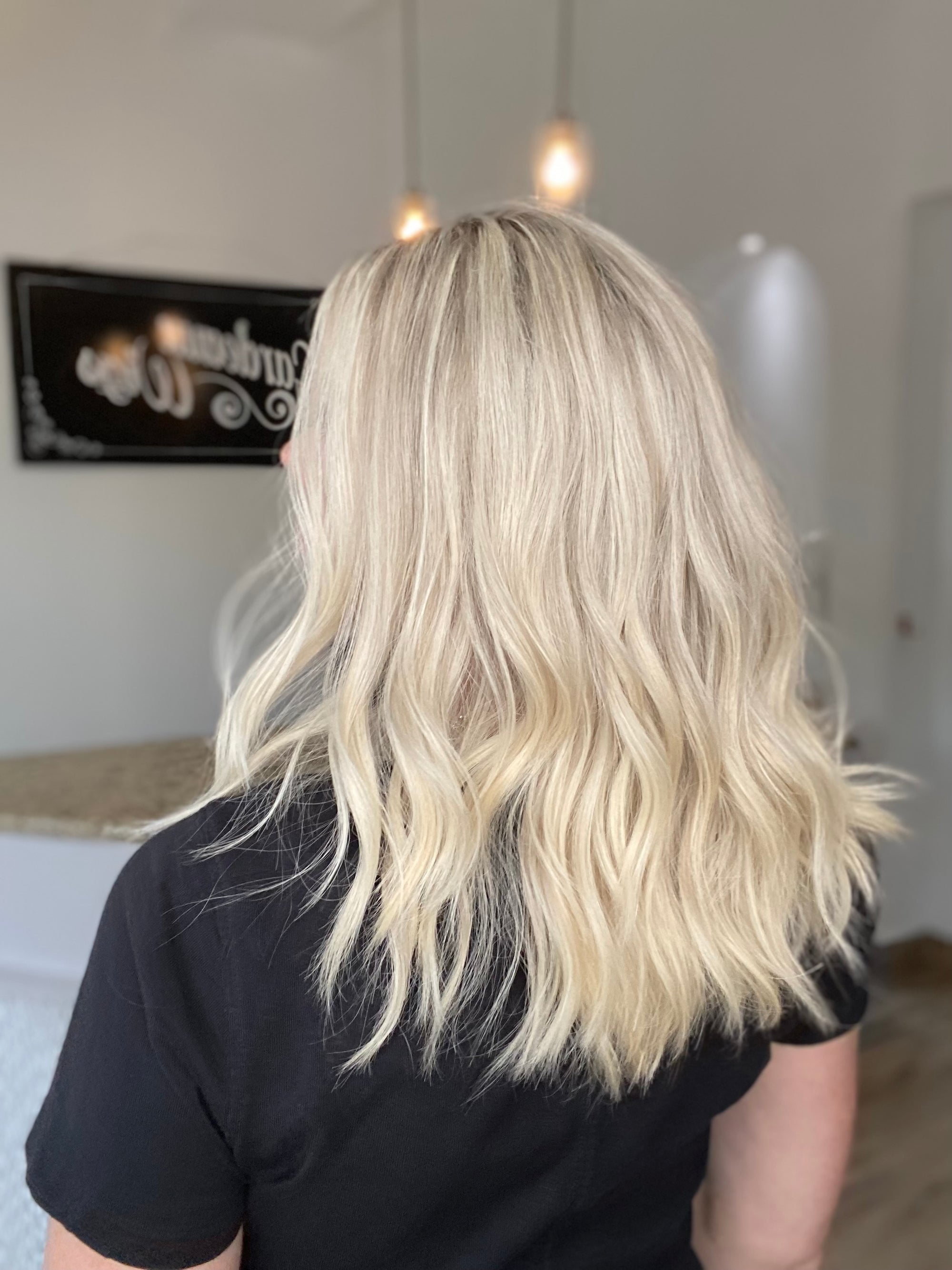 # 8315 GARDEAUX DELUXE LACE TOP WIG  (MEDIUM CAP)