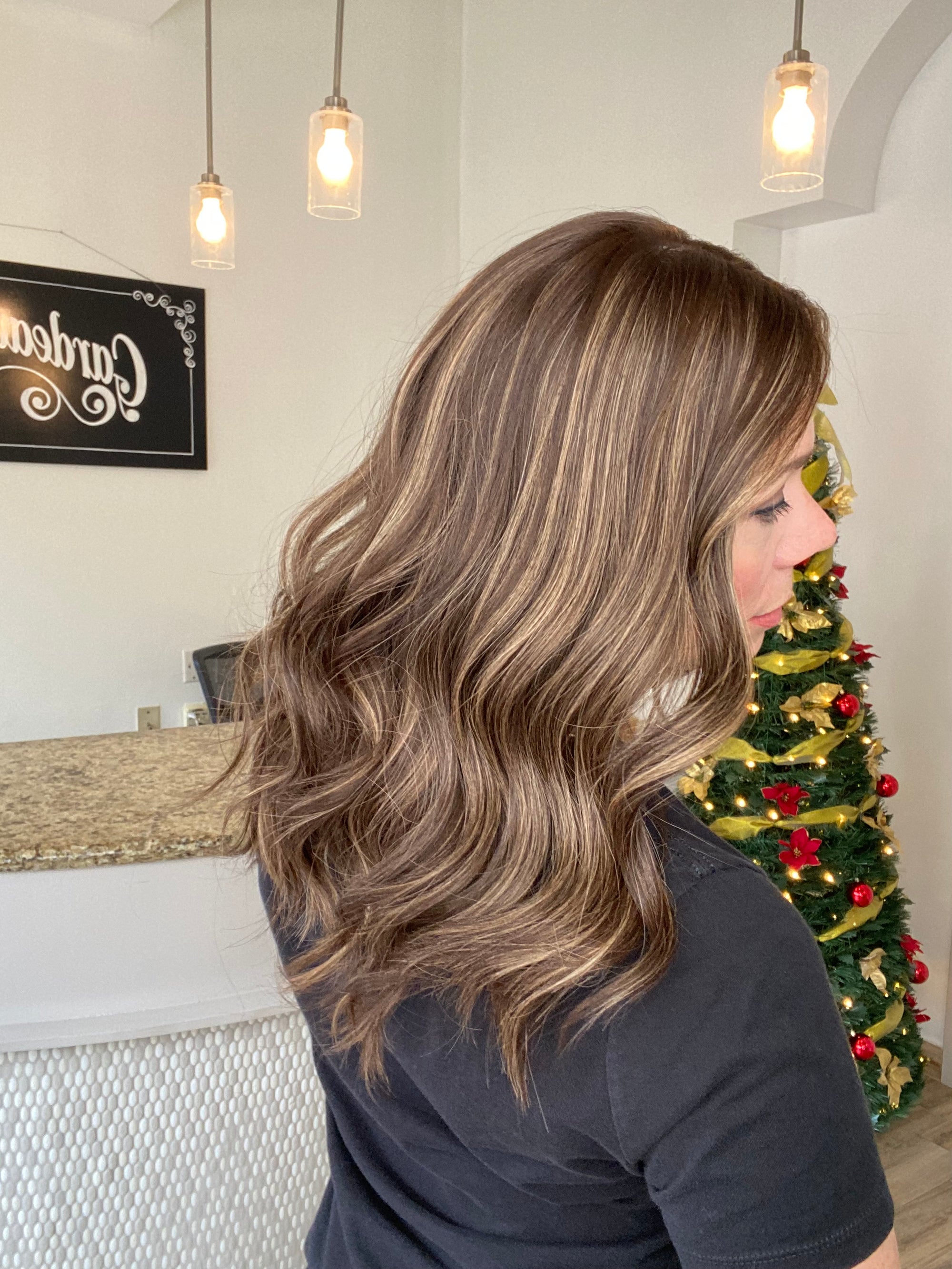 STOCK # BM610.10 GARDEAUX DELUXE HAND TIED CONTOUR CAP WIG