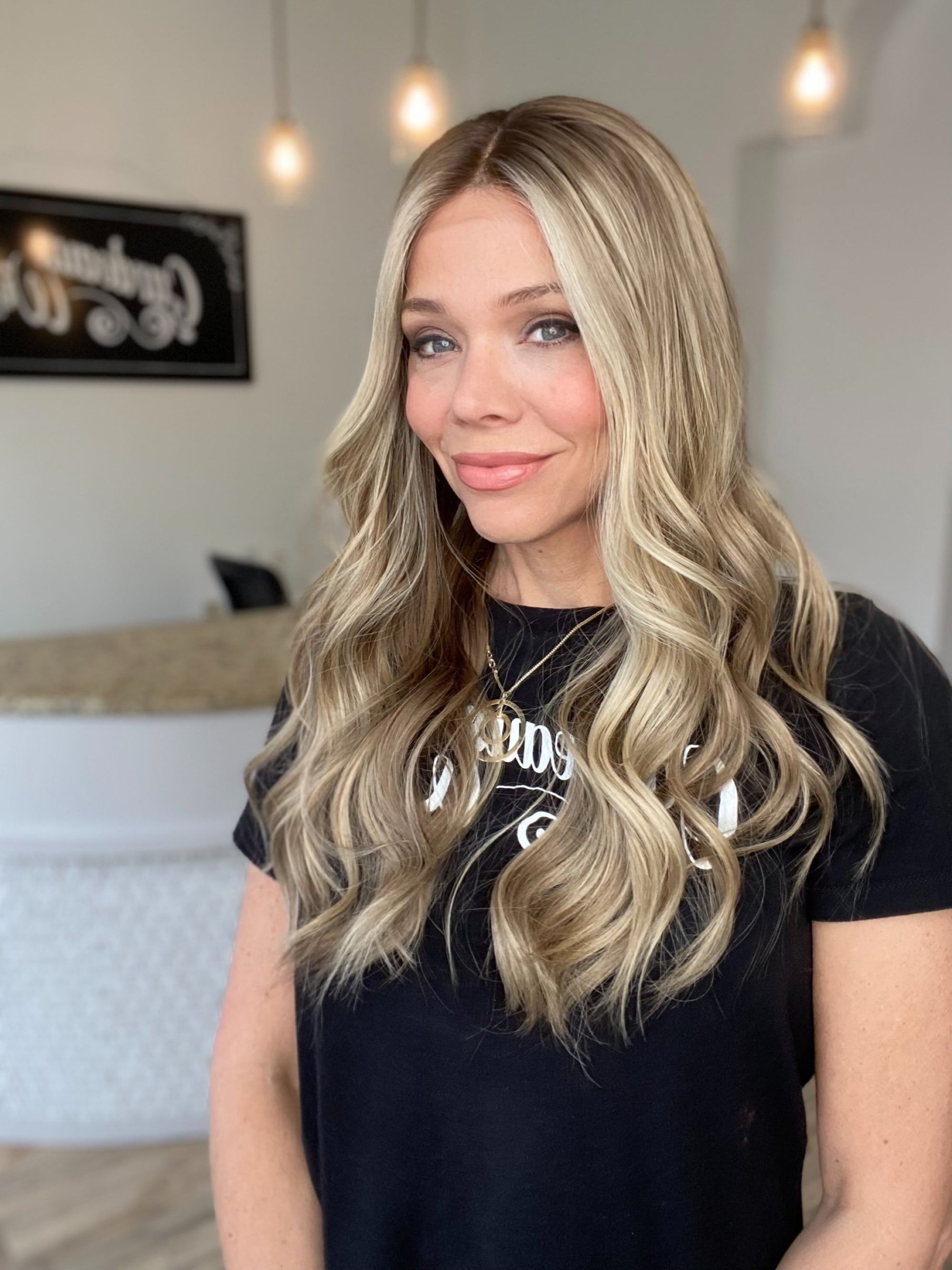 # G-8117 GARDEAUX DELUXE HAND TIED, SILICONE LINED GRIPPER WIG (MEDIUM CAP)