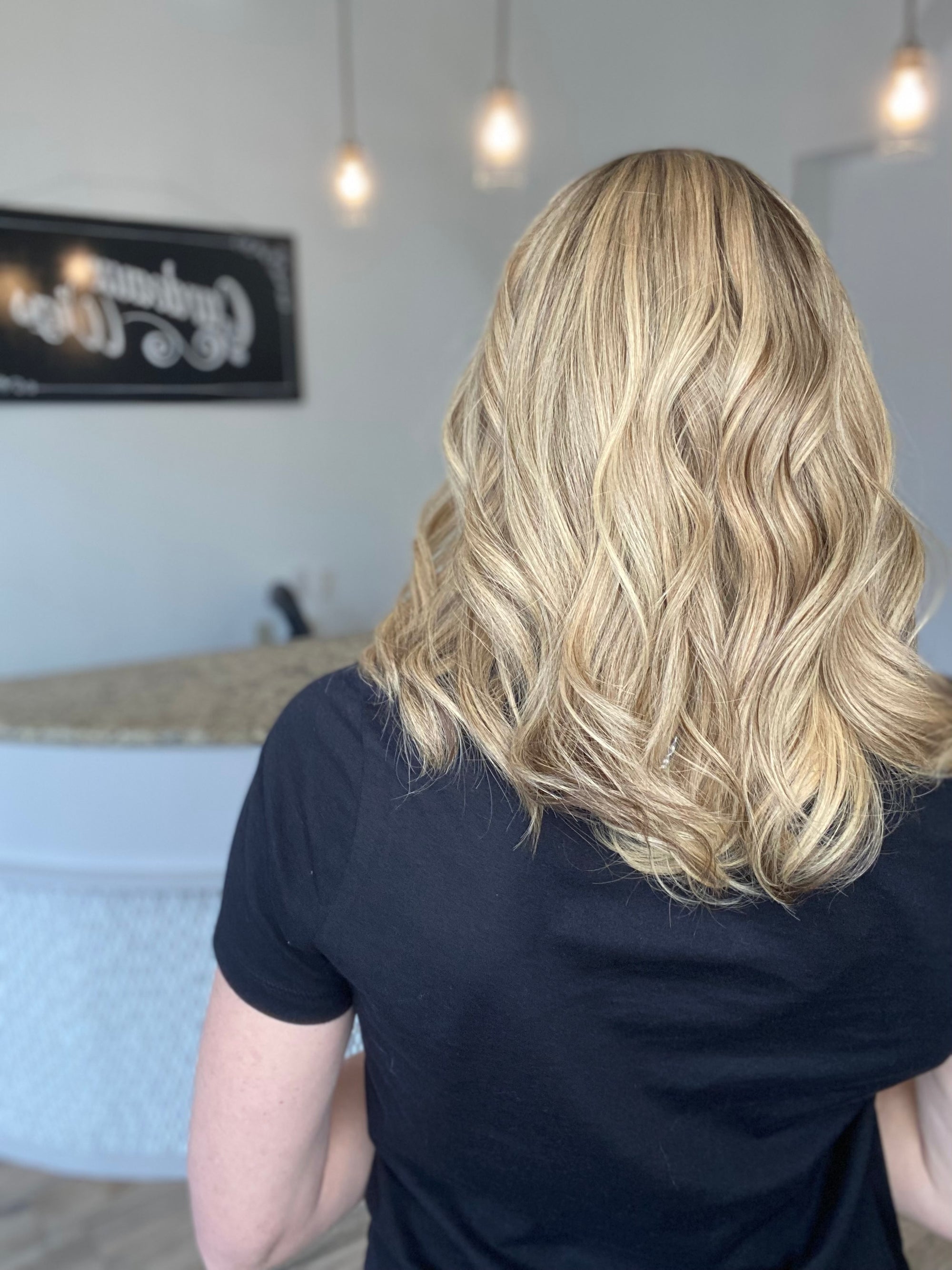 STOCK # BL604.10 GARDEAUX DELUXE LACE TOP WIG (MEDIUM CAP) FINAL SALE